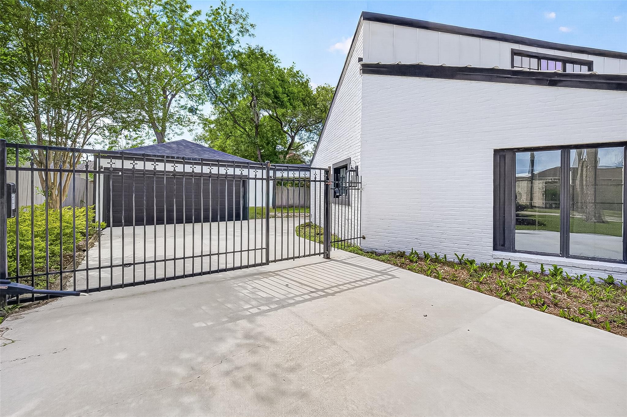 2335 Canyon Meadows Drive