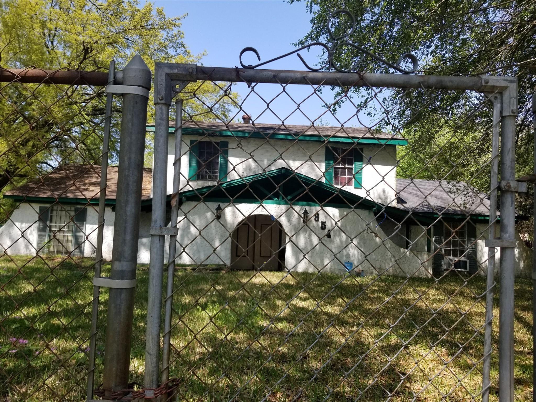 854 Junell Street