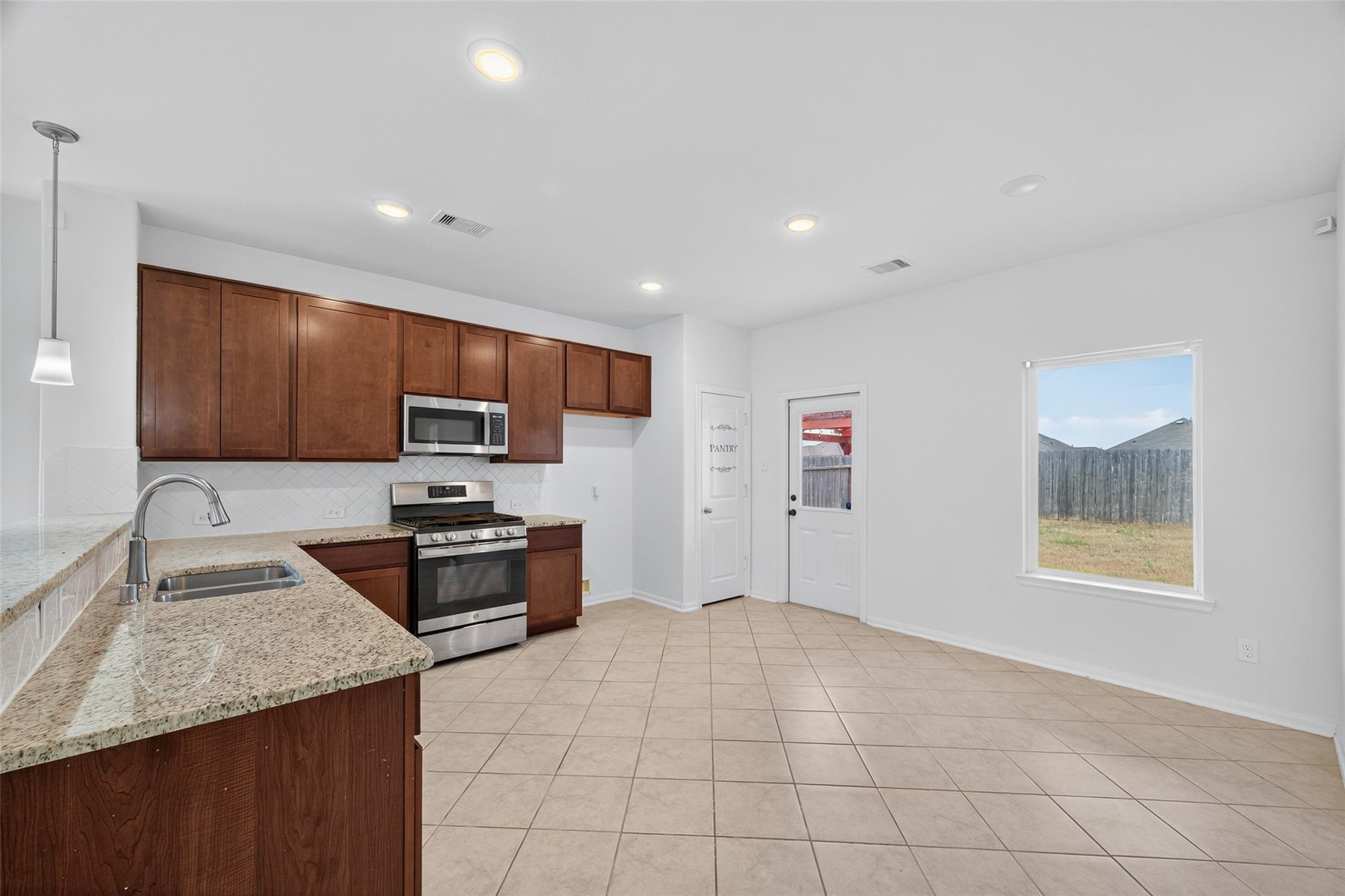 4703 Painted Bunting Lane