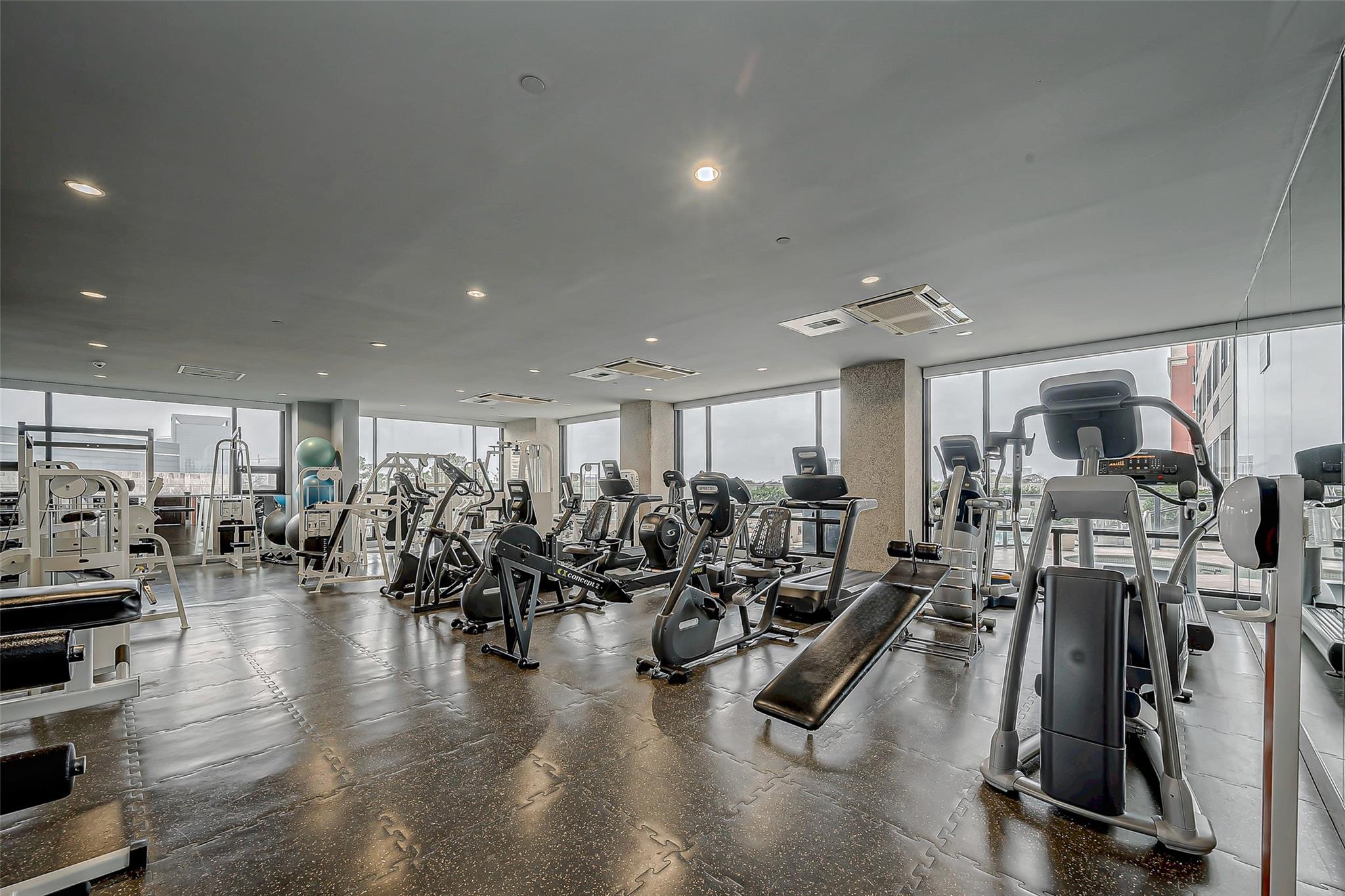 1111 Hermann Drive # 6E