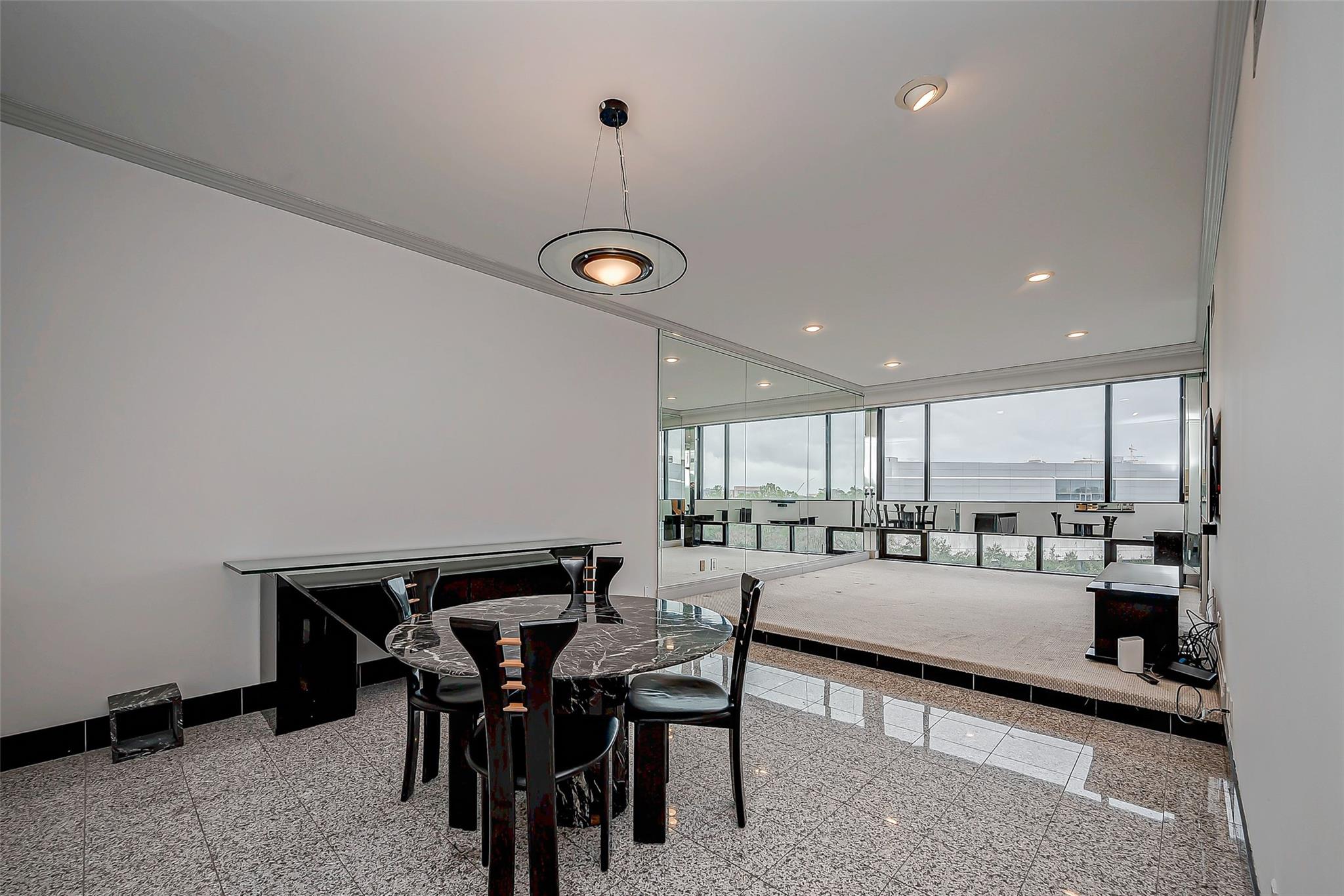 1111 Hermann Drive # 6E