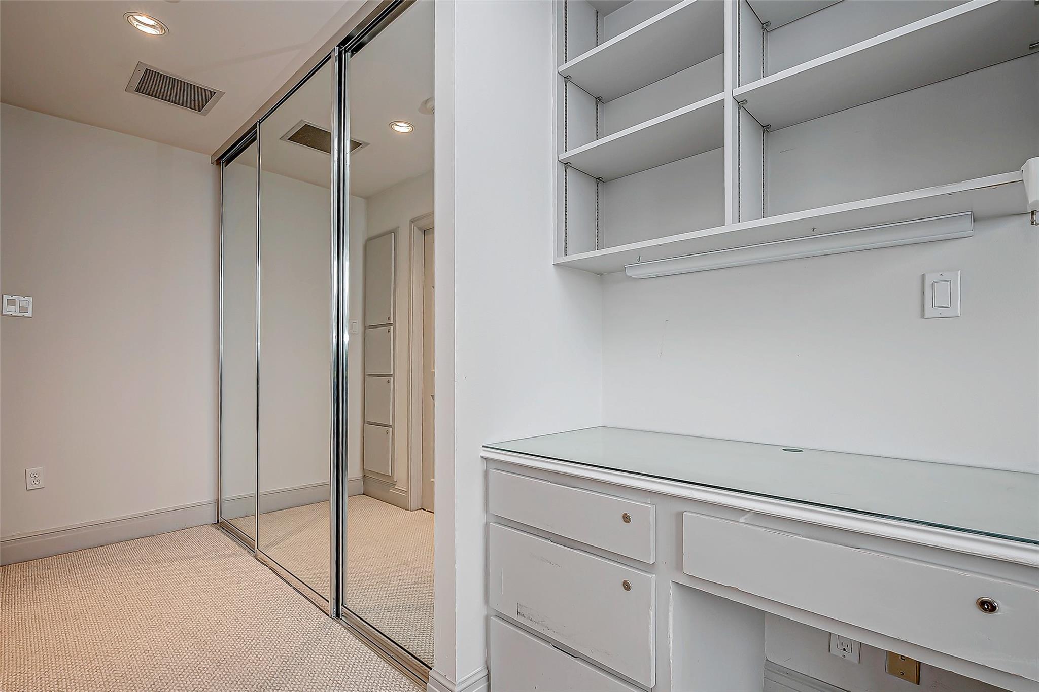 1111 Hermann Drive # 6E