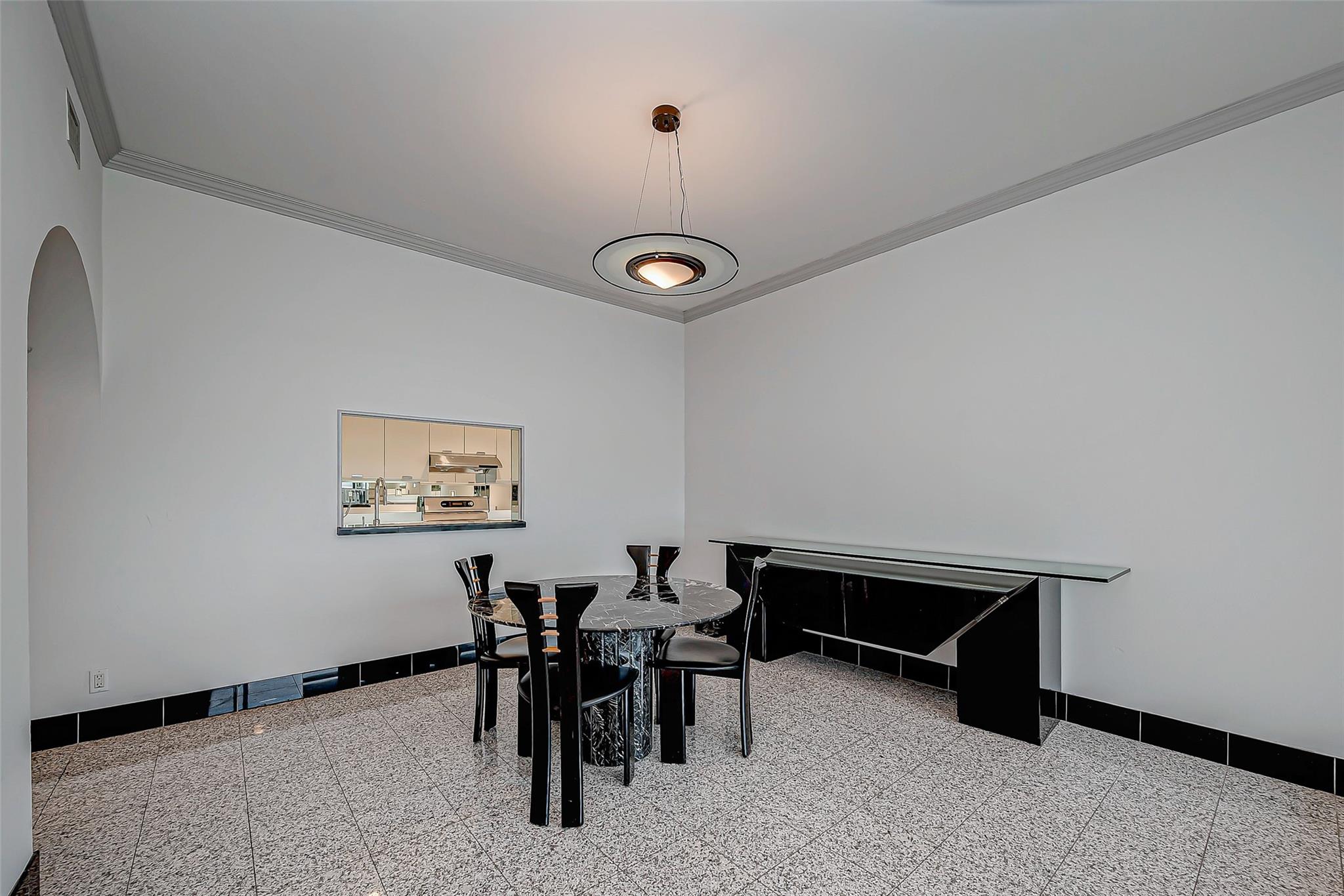 1111 Hermann Drive # 6E