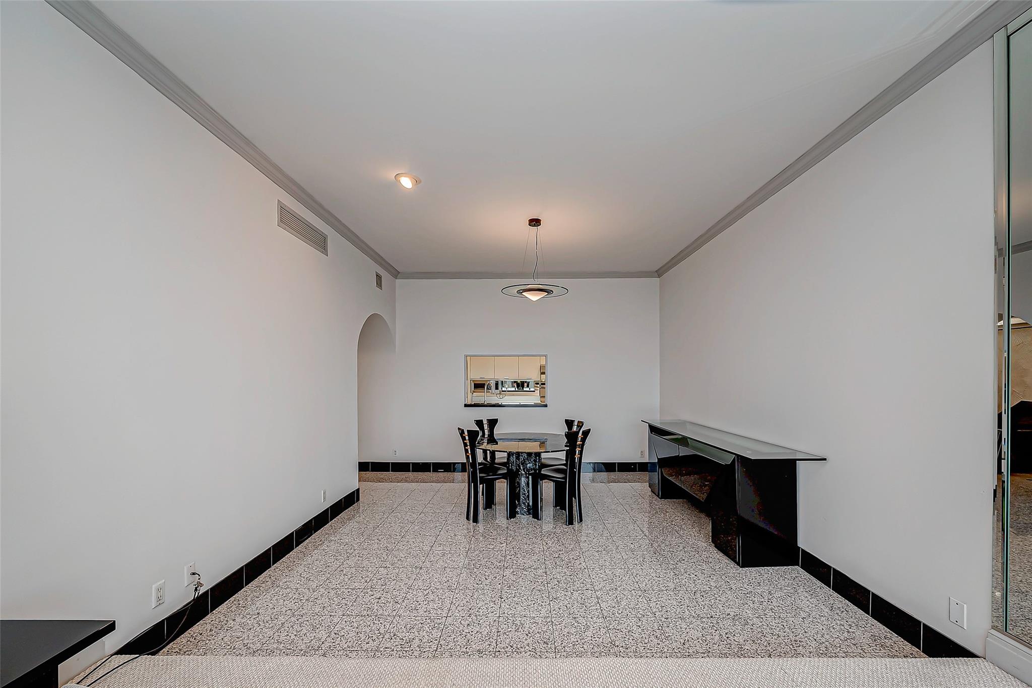 1111 Hermann Drive # 6E