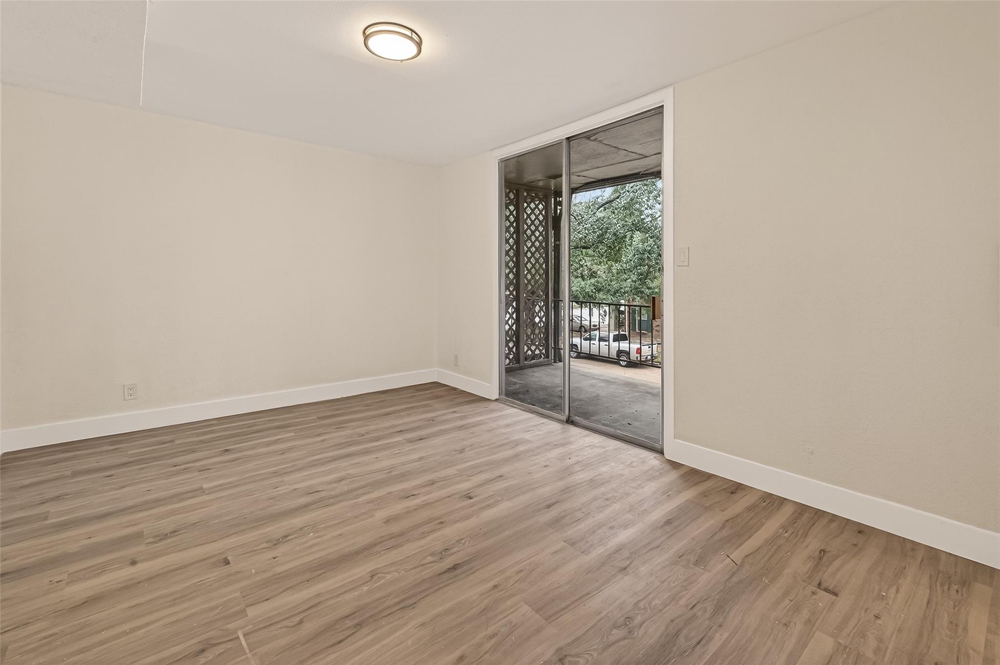3300 Yorktown Street # 15