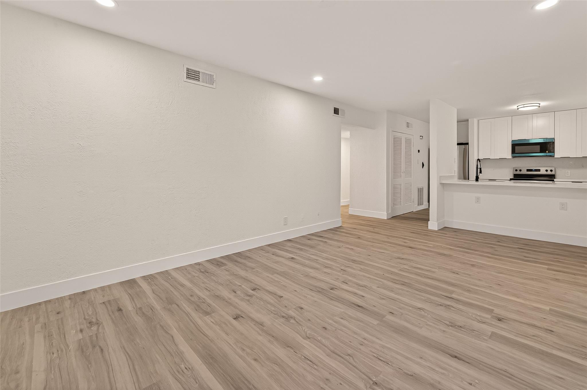 3300 Yorktown Street # 15