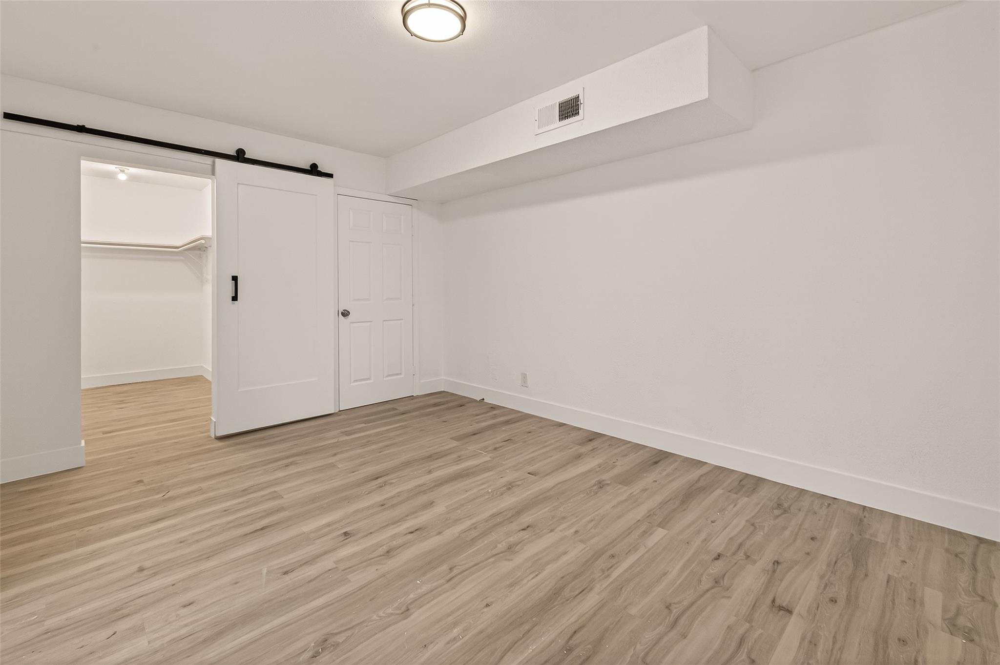 3300 Yorktown Street # 15