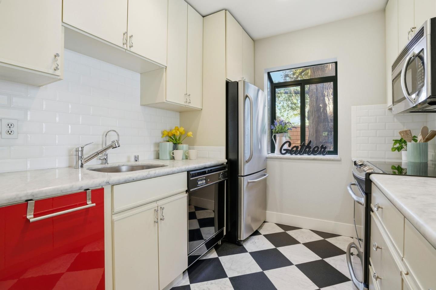 4250 El Camino Real C226