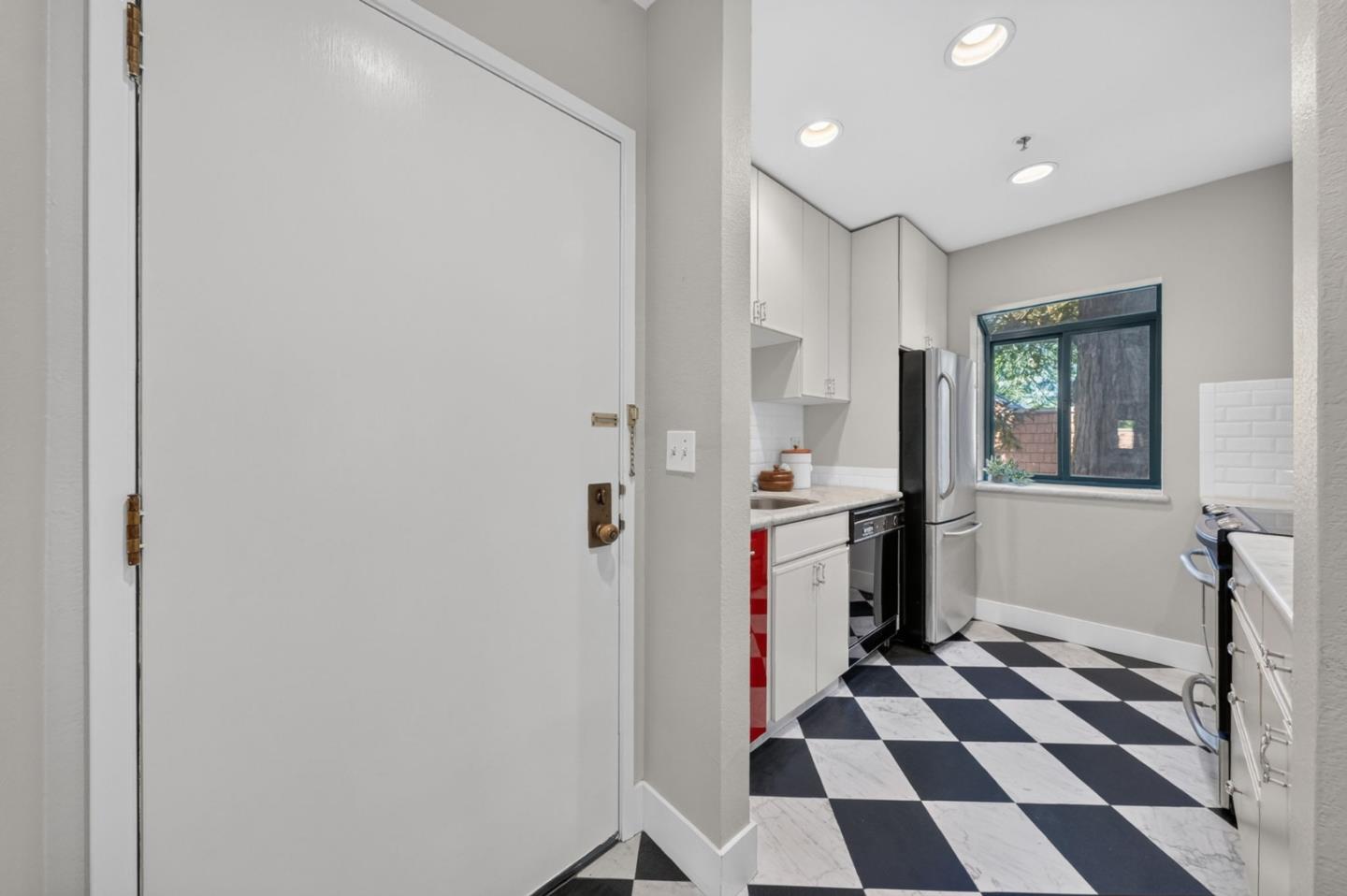 4250 El Camino Real C226