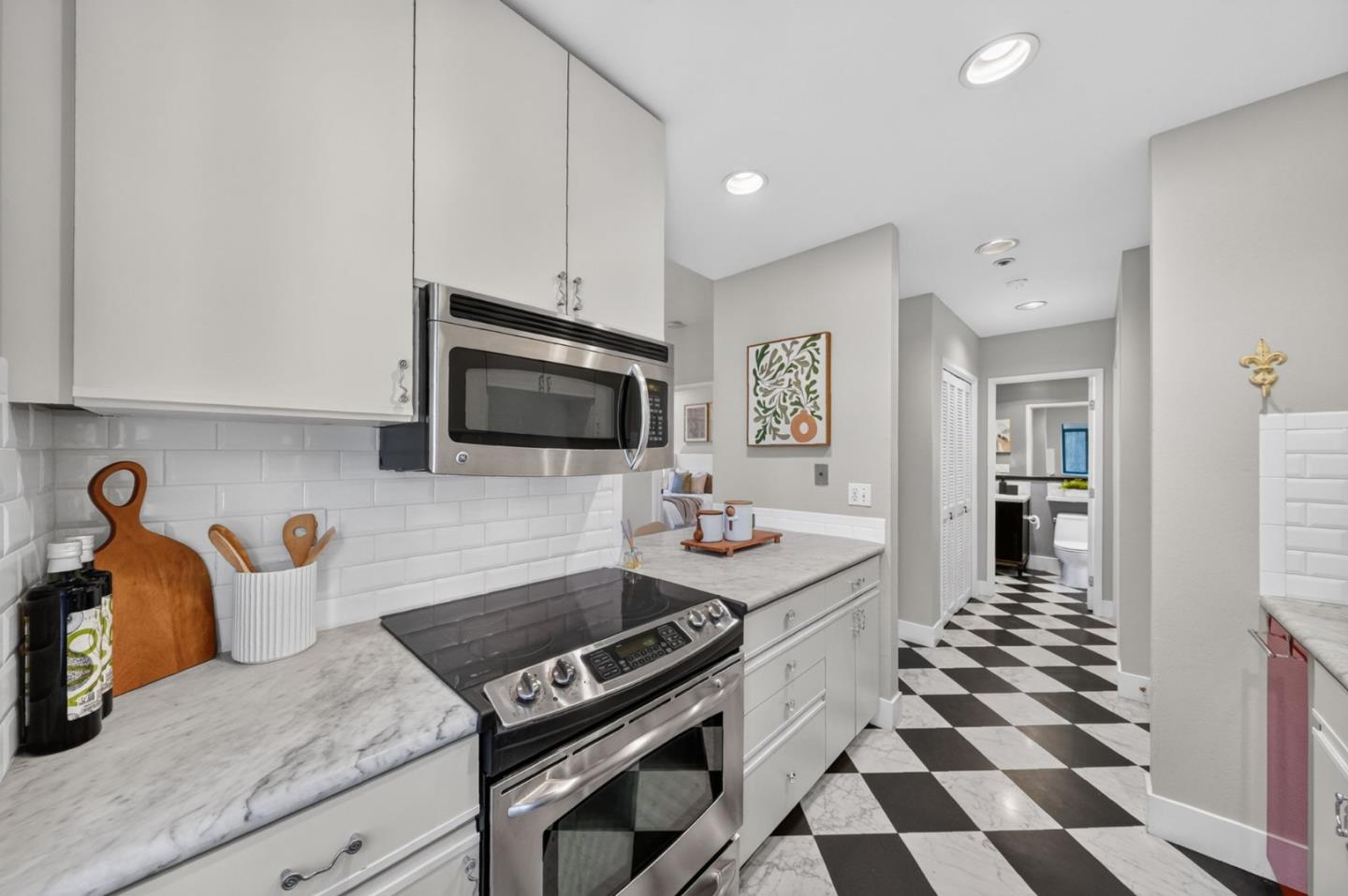 4250 El Camino Real C226