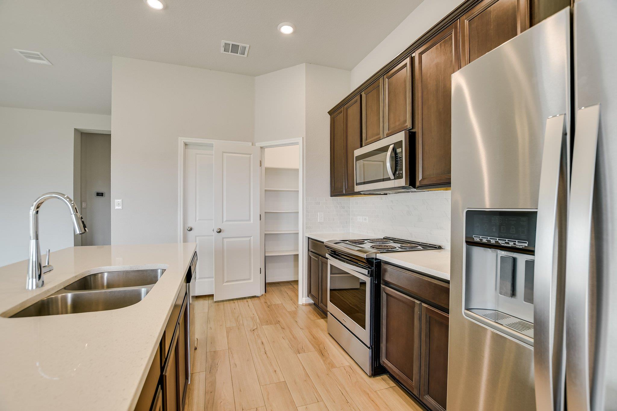 309 Chickasaw LN