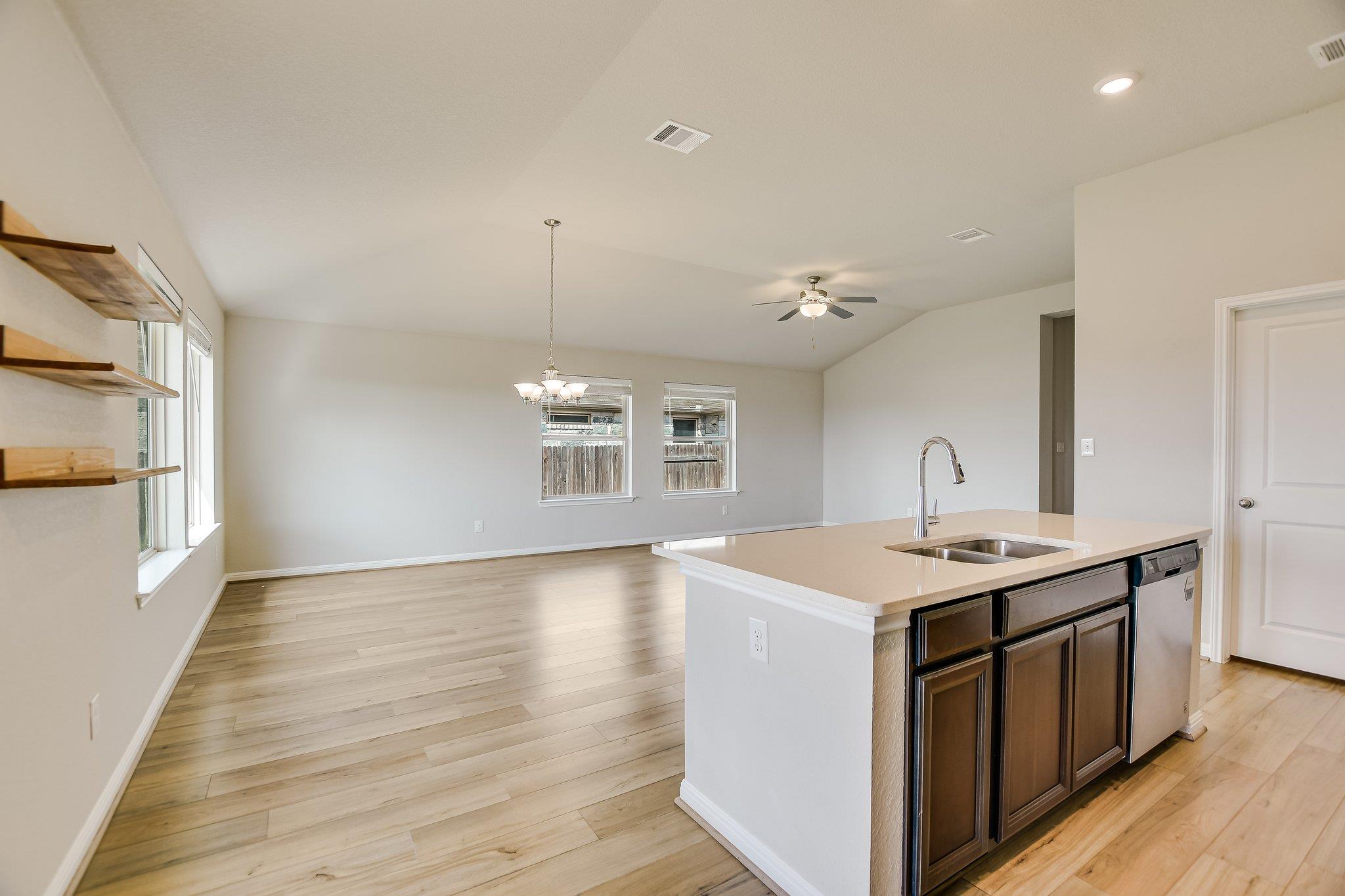 309 Chickasaw LN