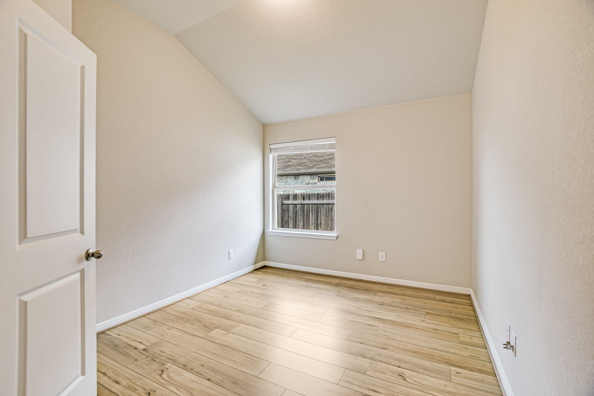 309 Chickasaw LN