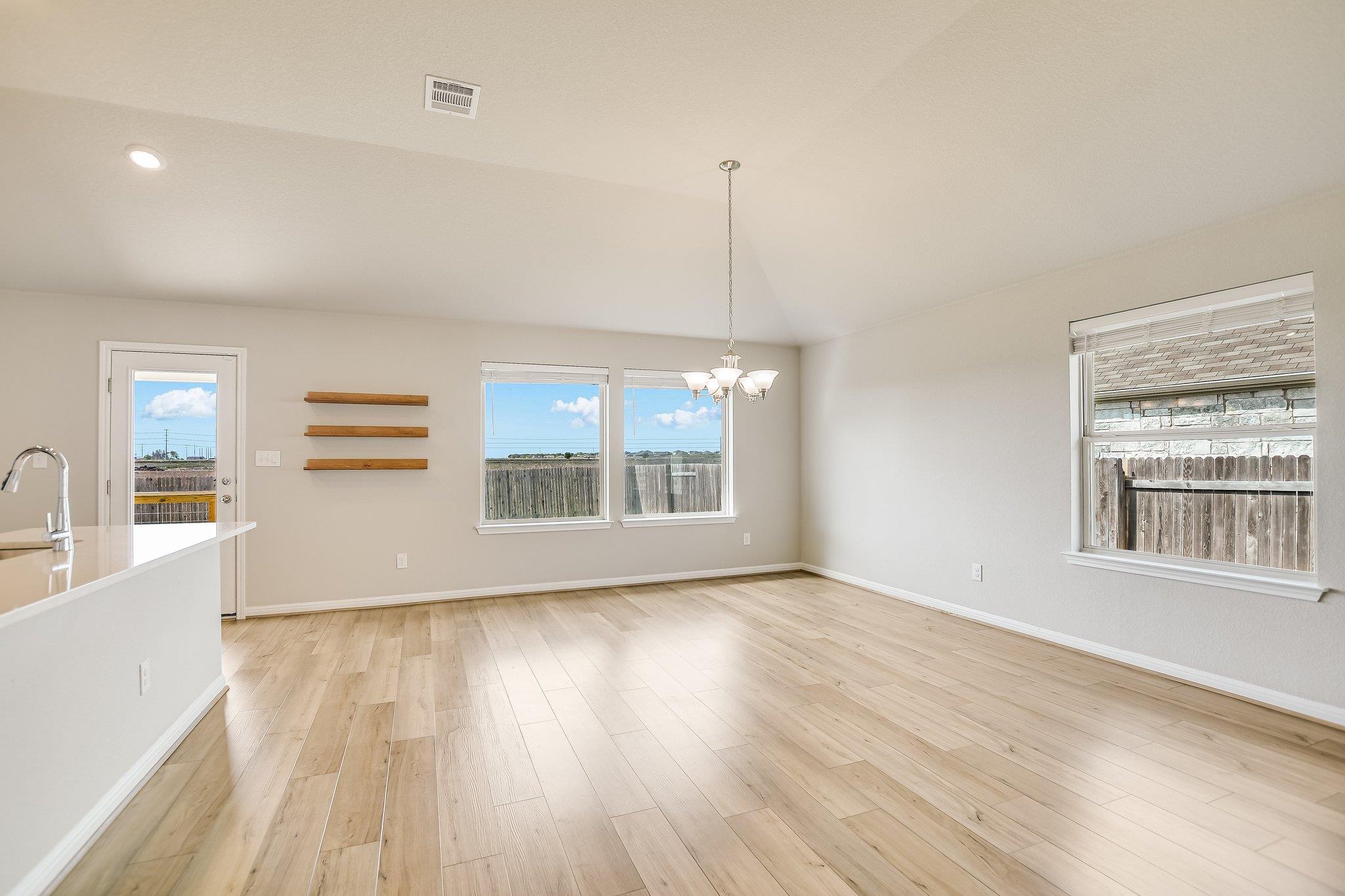 309 Chickasaw LN