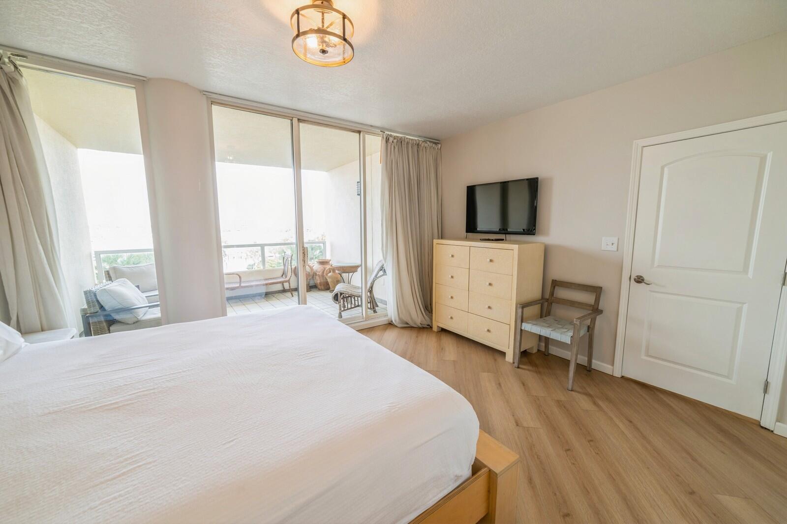 100 Gulf Shore Drive, 303