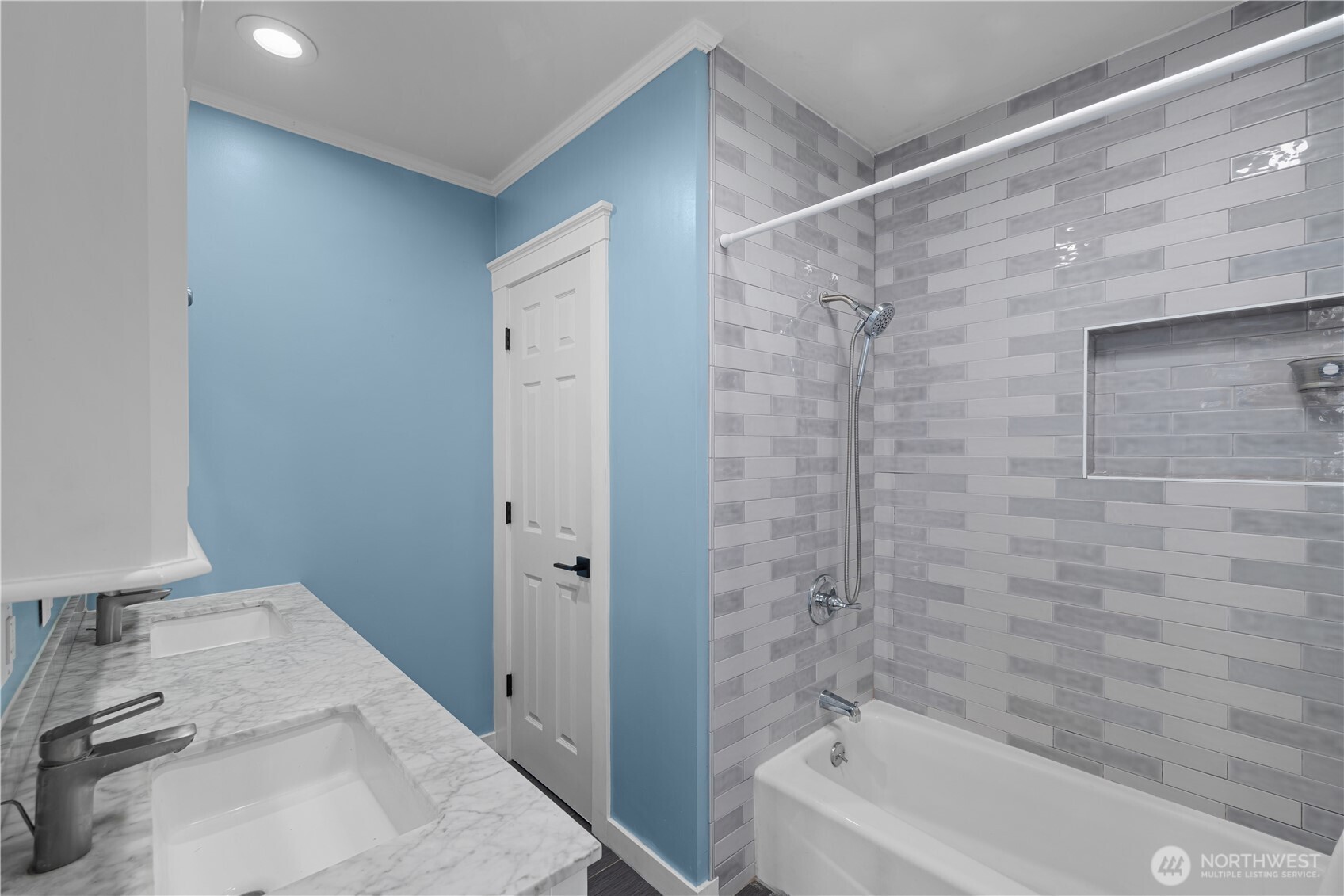 2825 E Lake Sammamish Parkway NE
