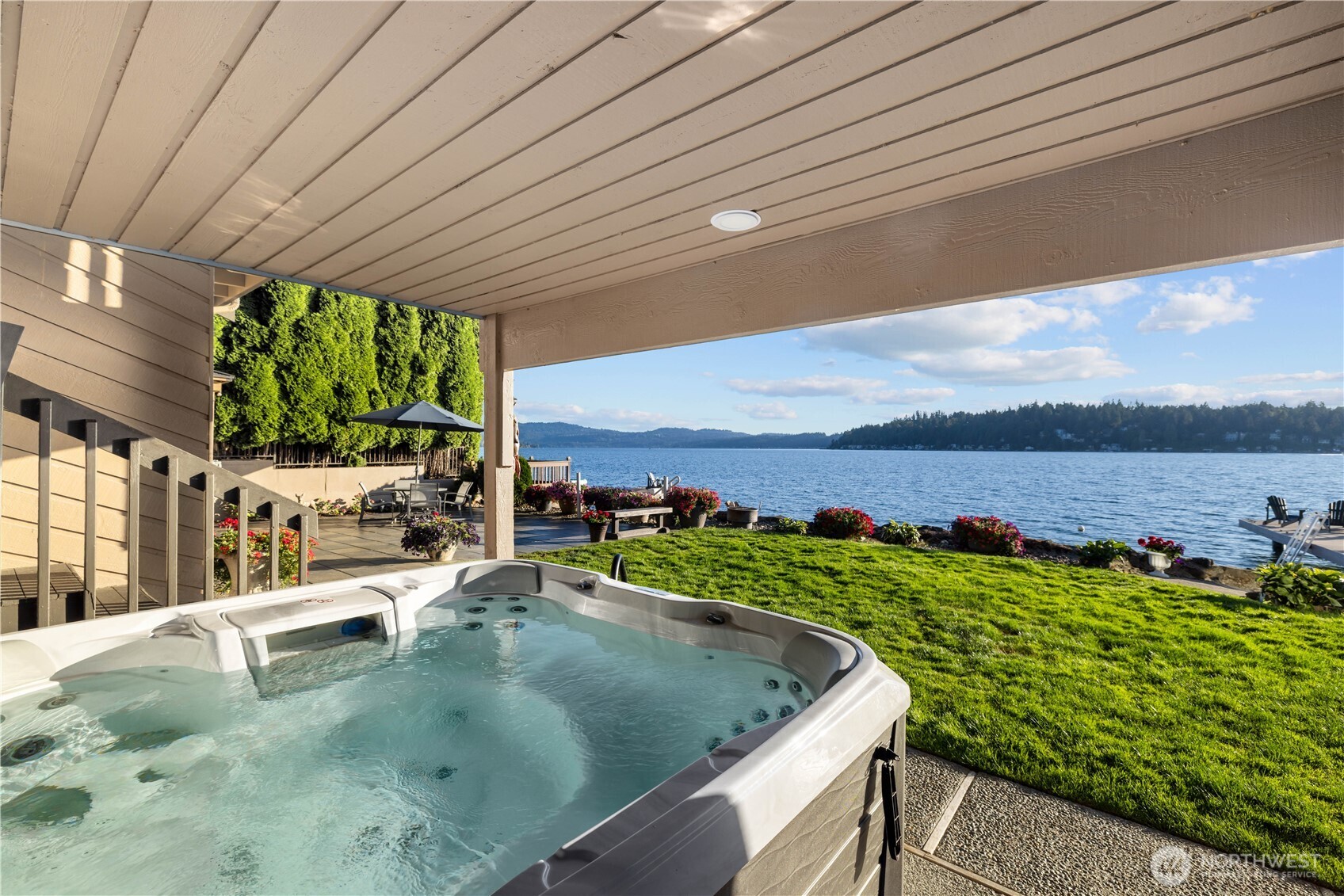 2825 E Lake Sammamish Parkway NE