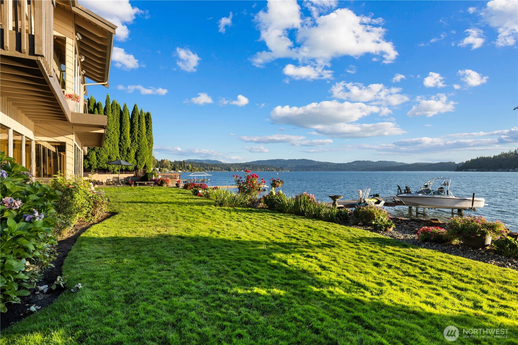 2825 E Lake Sammamish Parkway NE