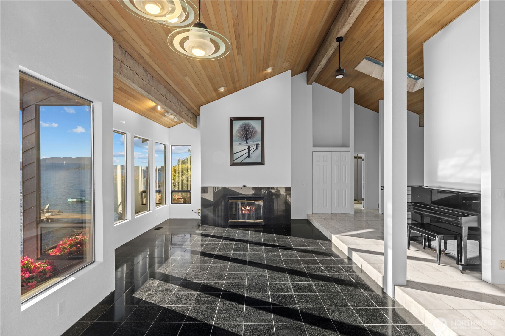 2825 E Lake Sammamish Parkway NE