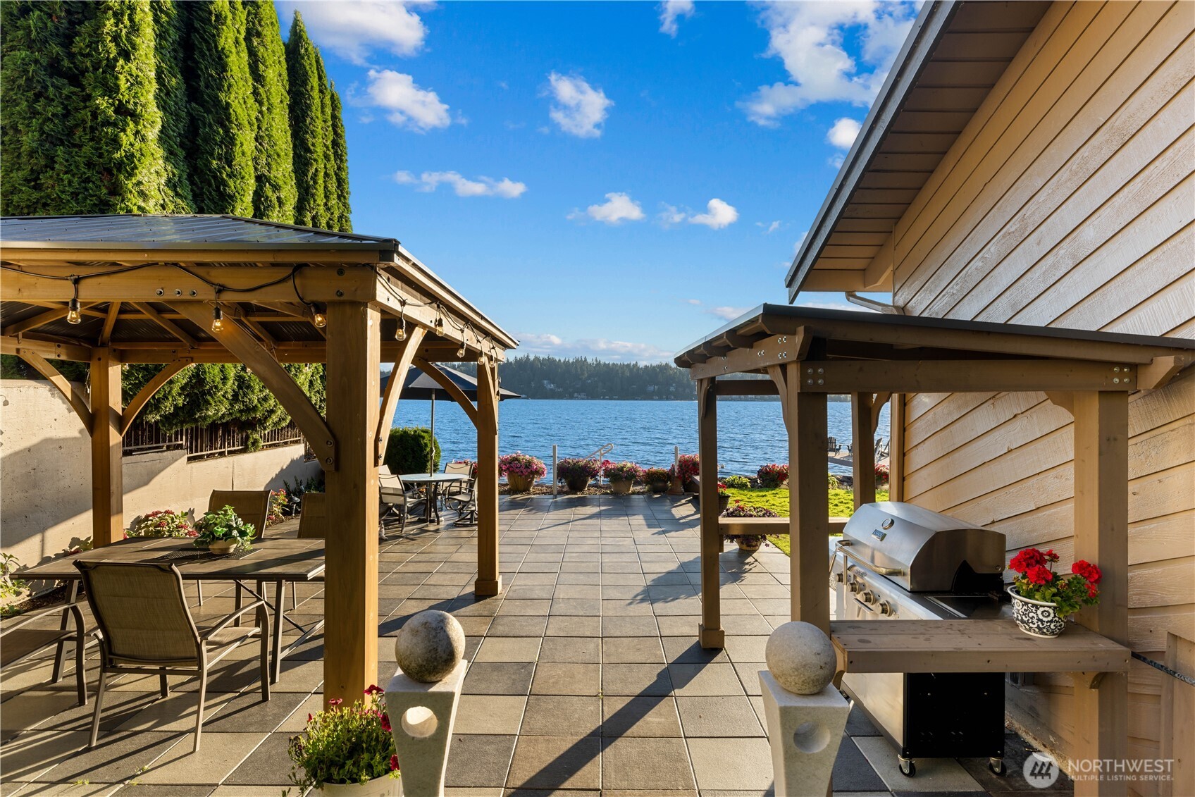 2825 E Lake Sammamish Parkway NE