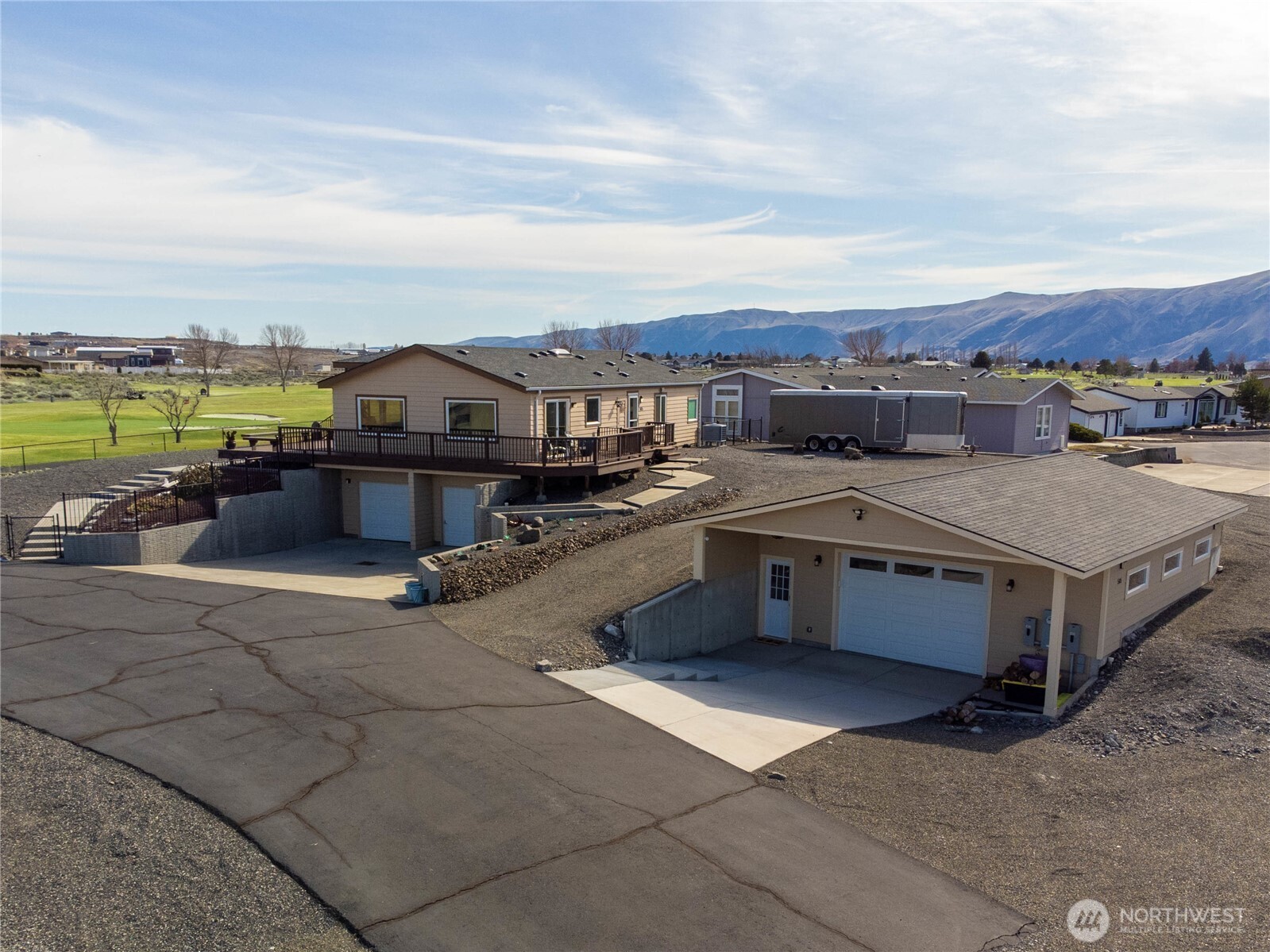 505 Desert Aire Dr SW