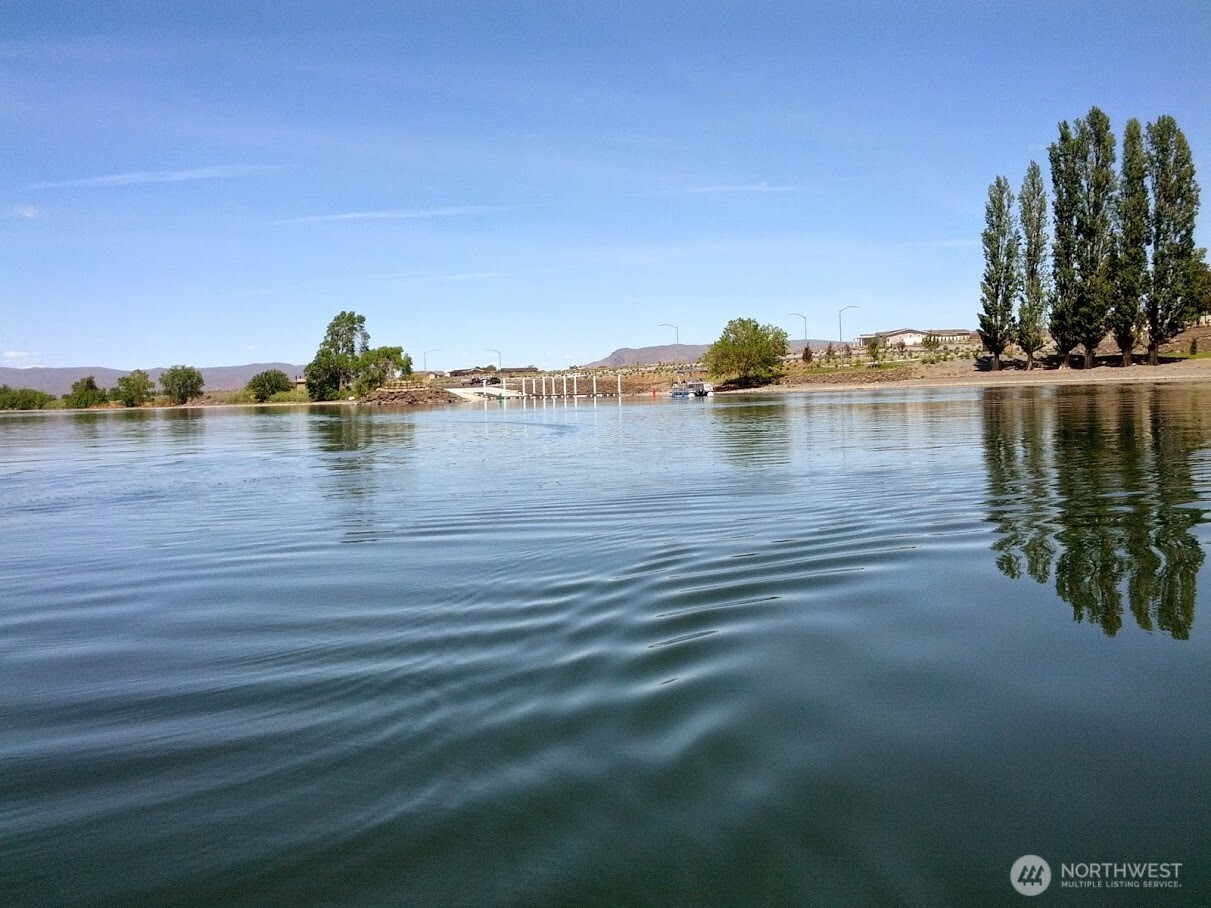 505 Desert Aire Dr SW