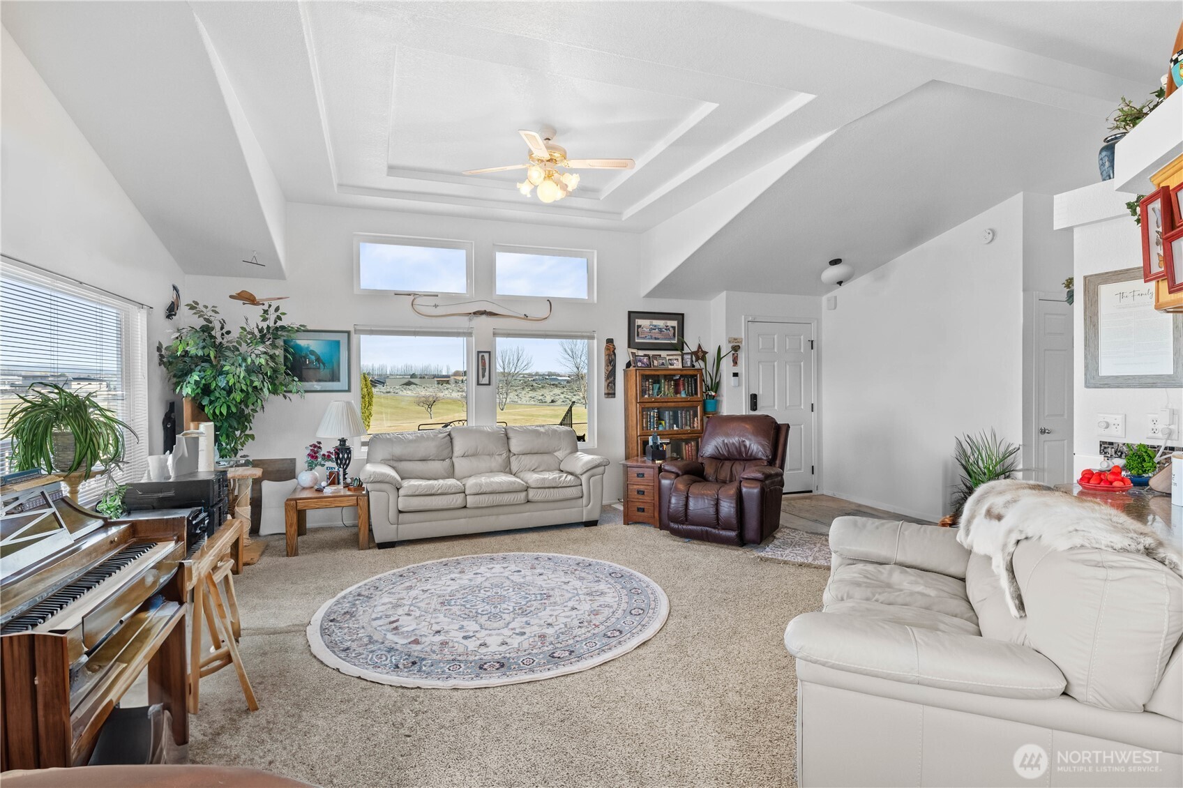 505 Desert Aire Dr SW