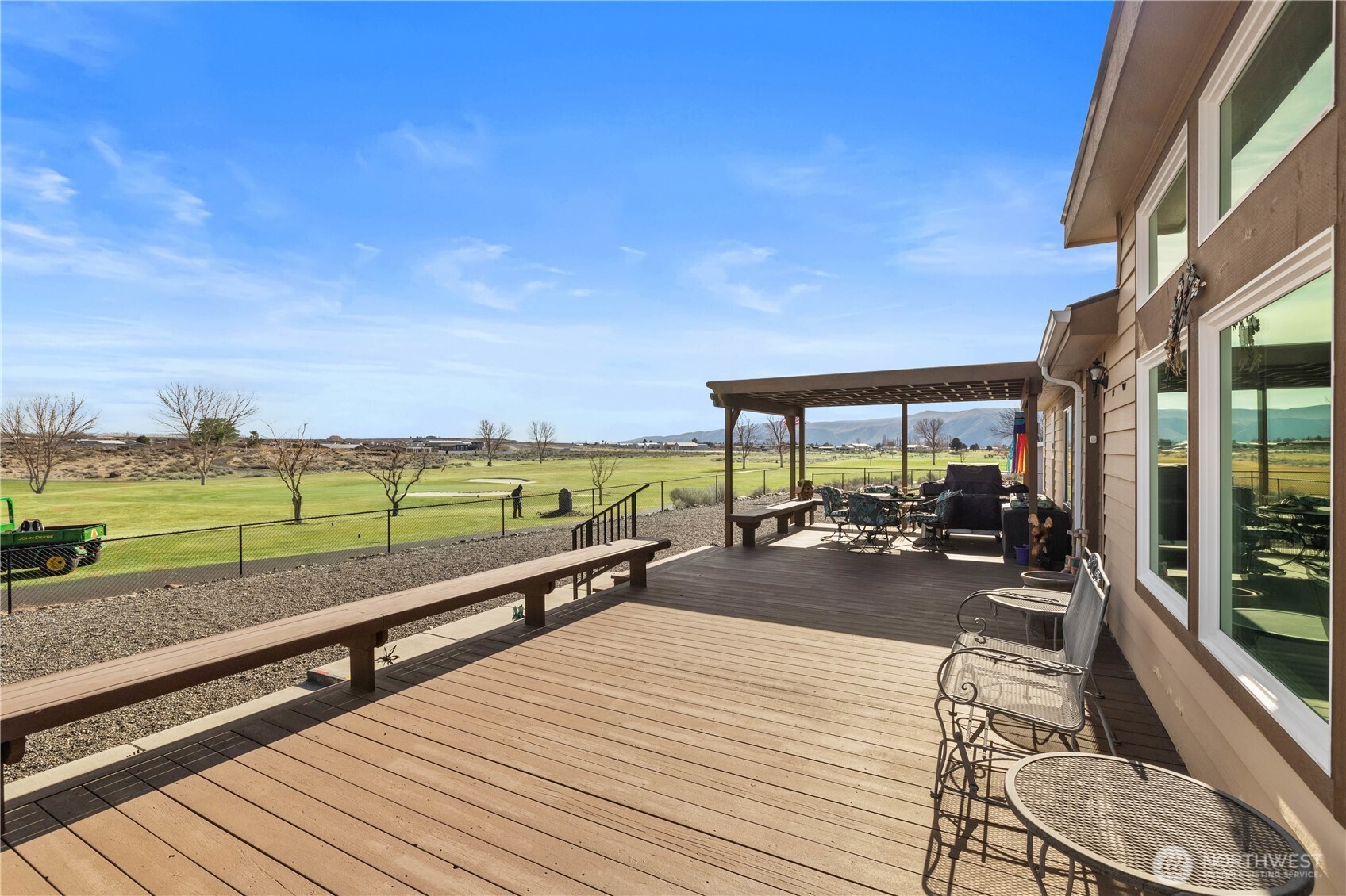 505 Desert Aire Dr SW