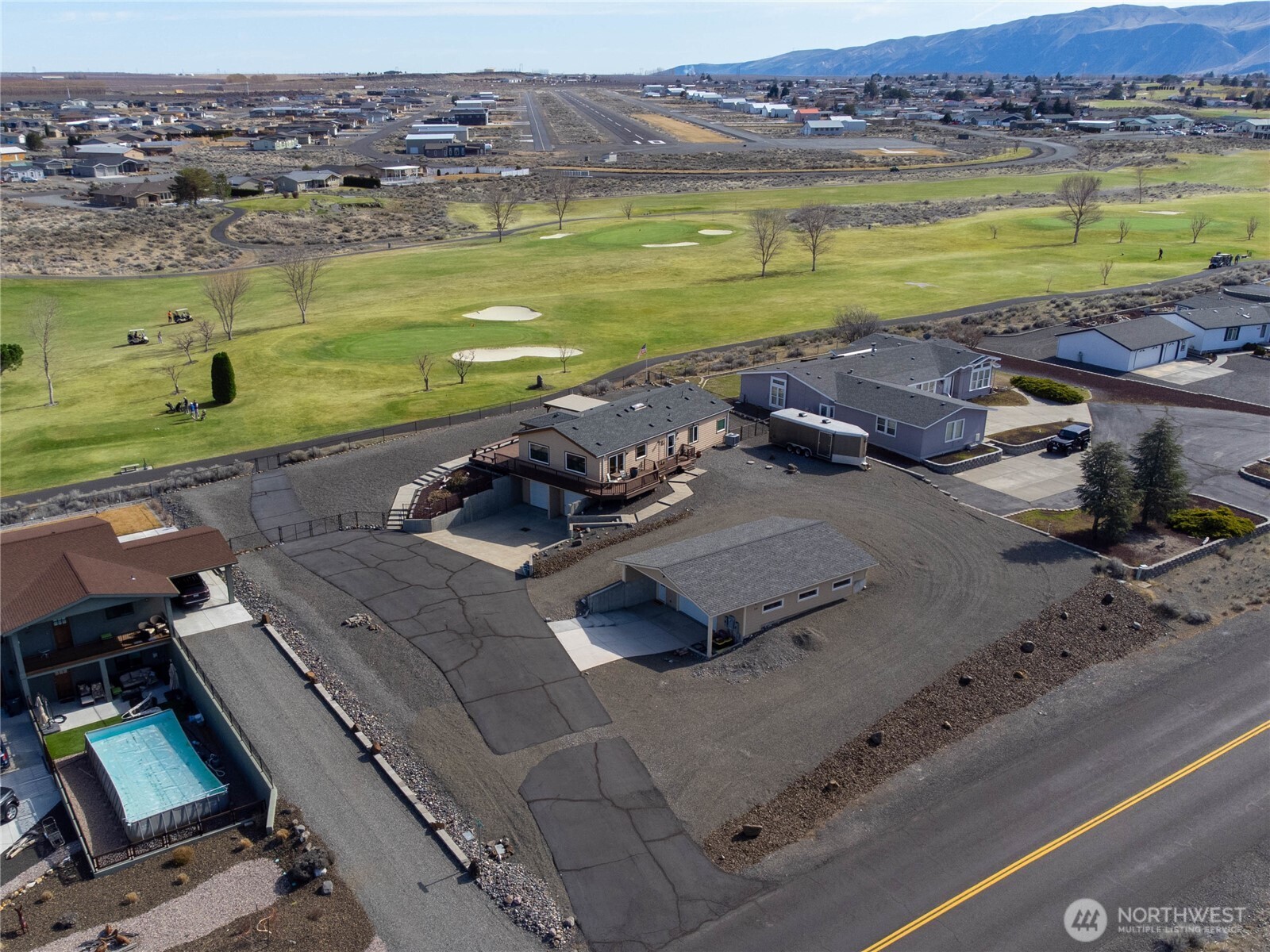 505 Desert Aire Dr SW