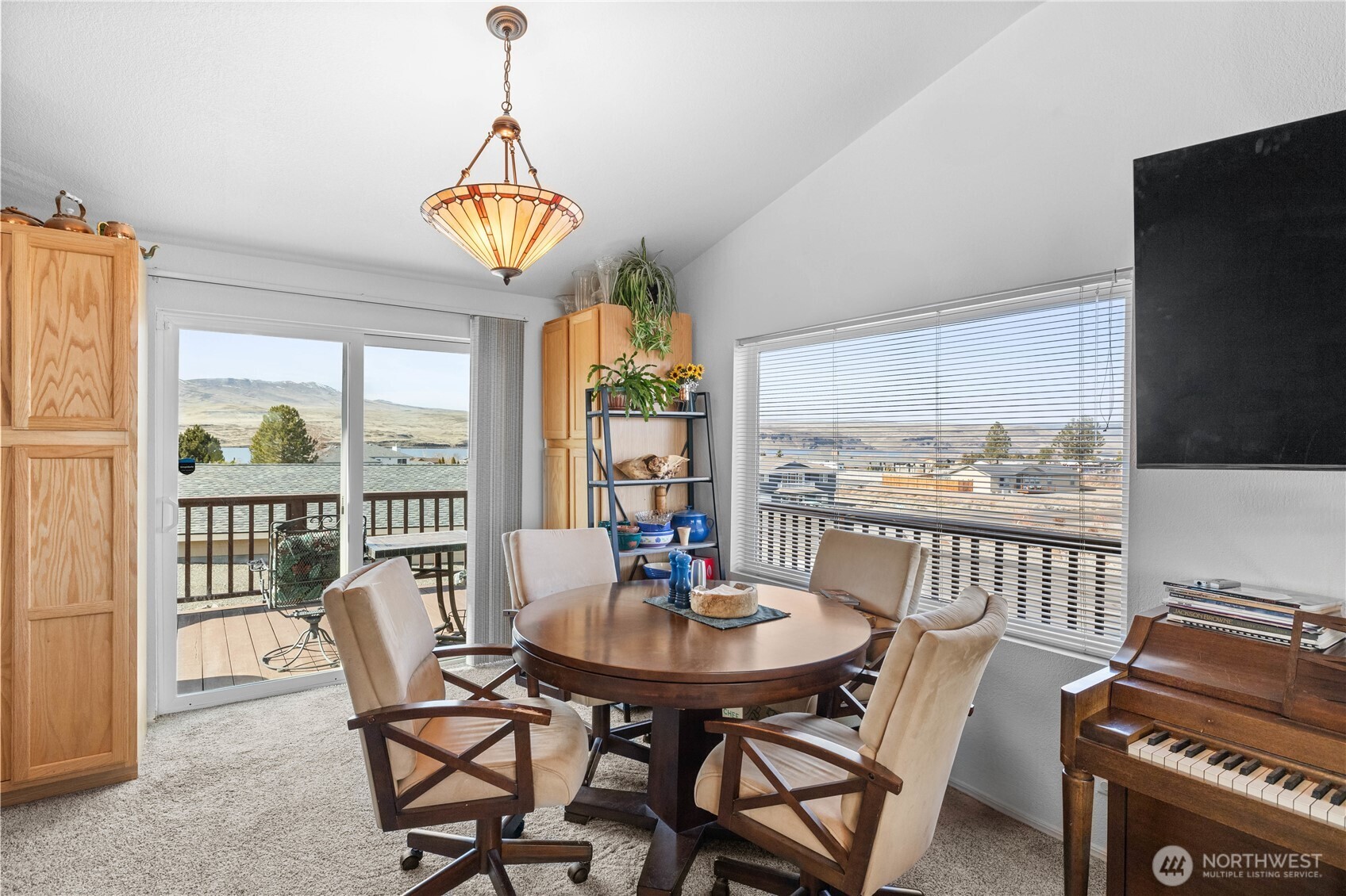 505 Desert Aire Dr SW