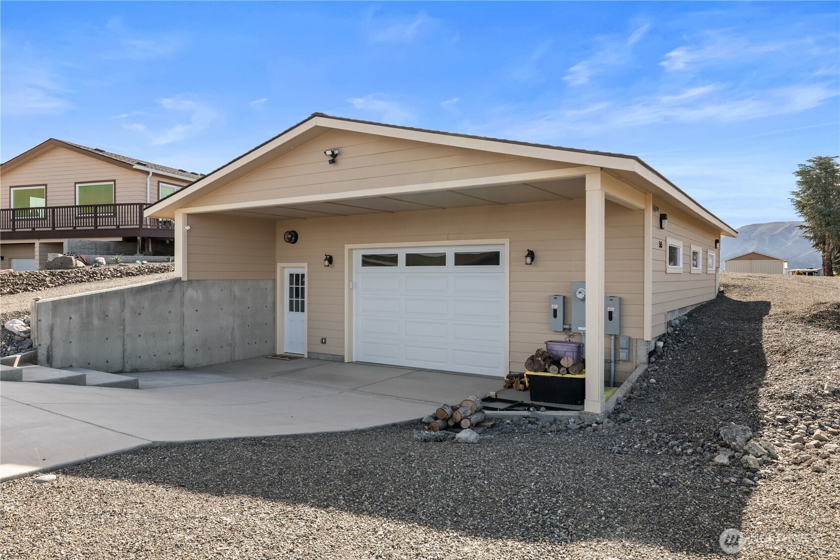 505 Desert Aire Dr SW