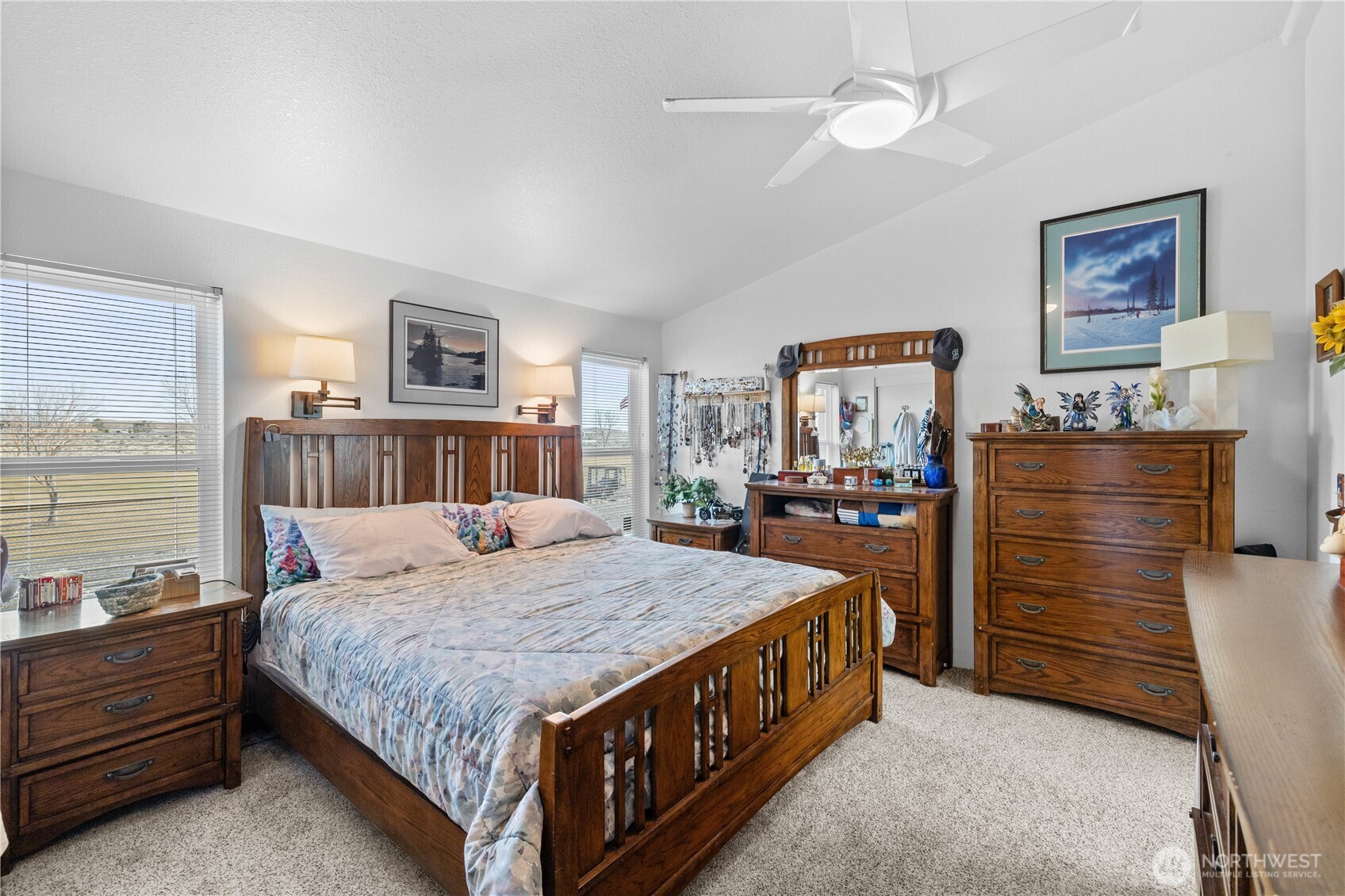 505 Desert Aire Dr SW