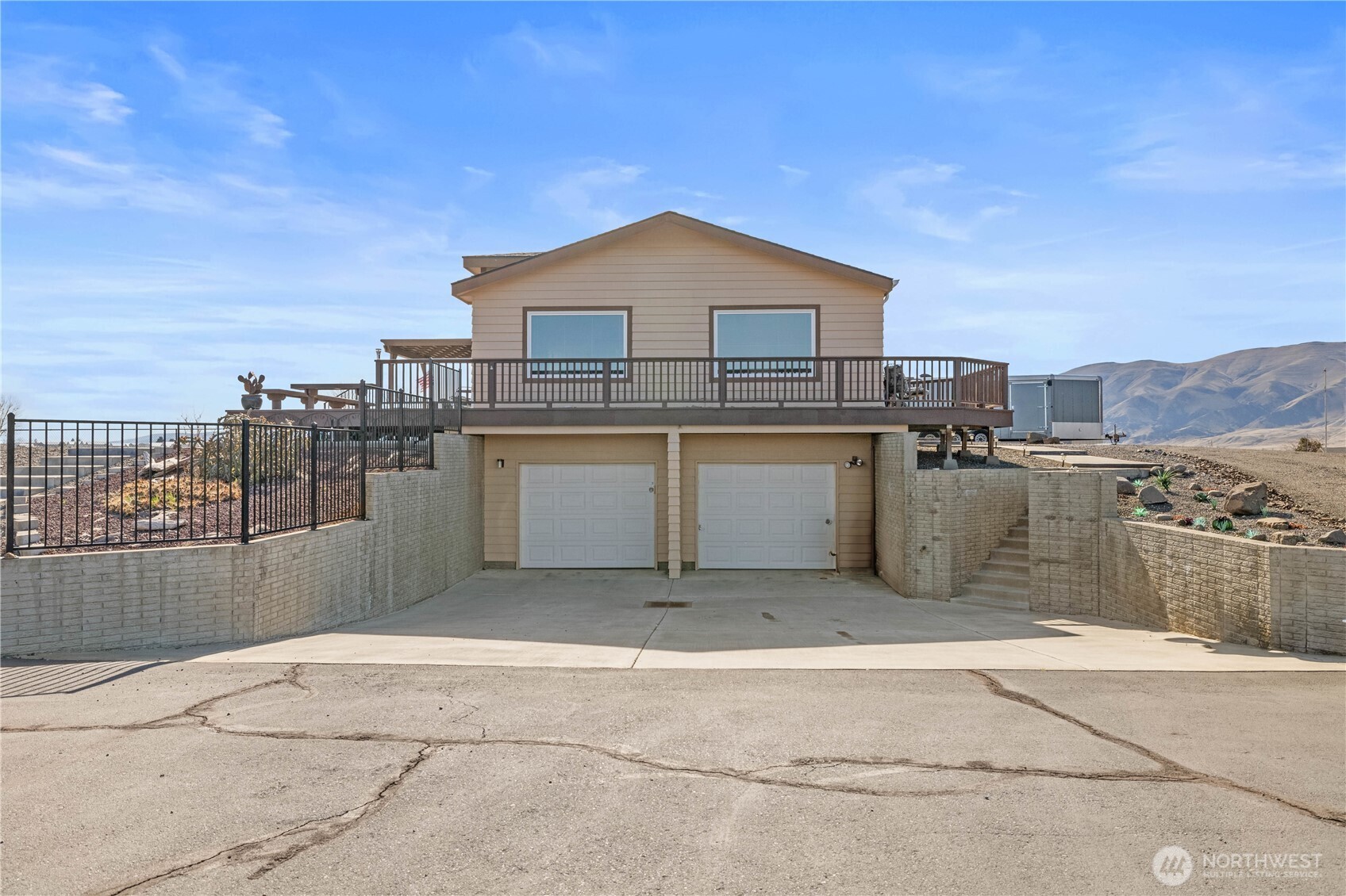 505 Desert Aire Dr SW