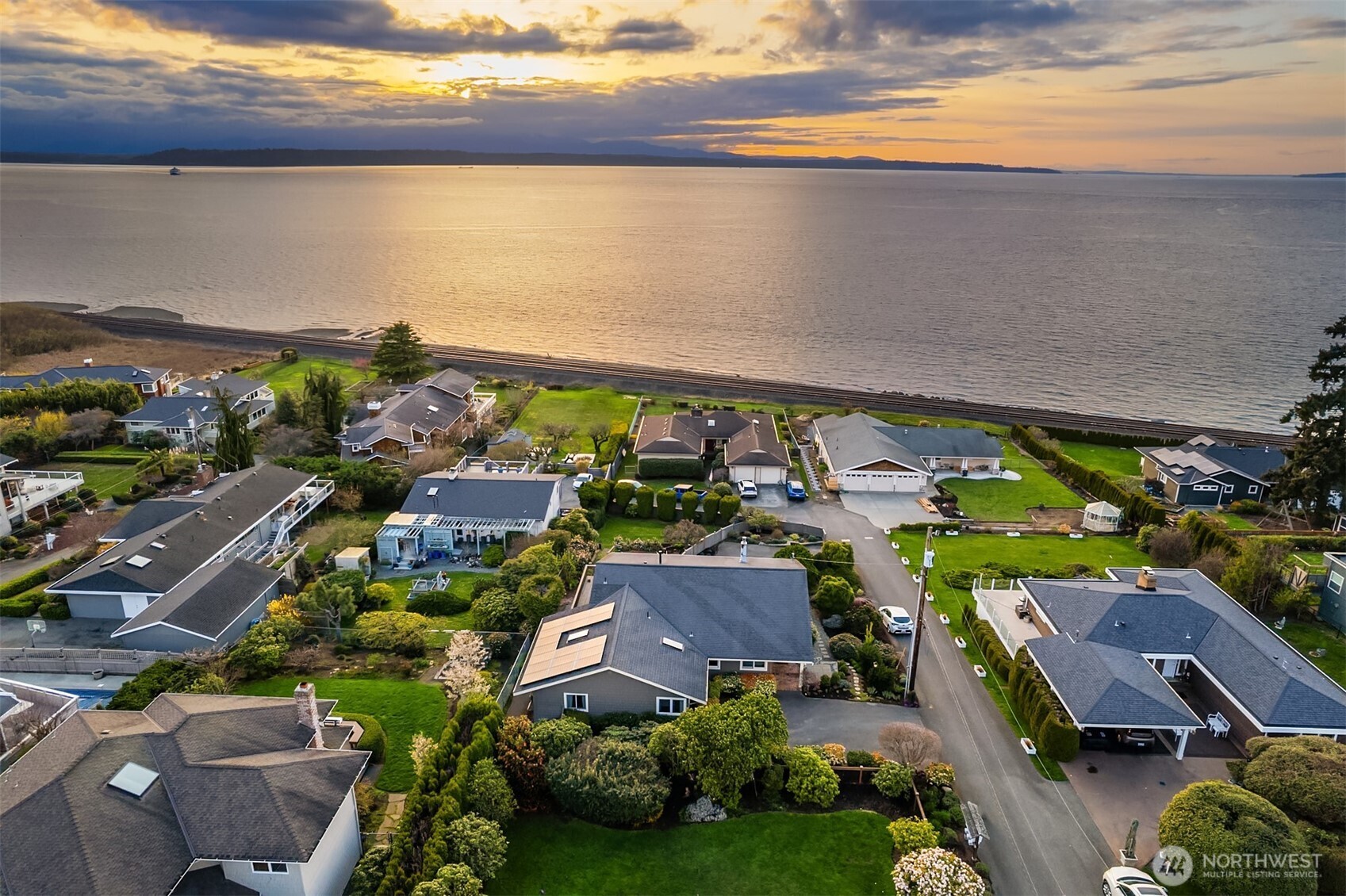 706 Driftwood Lane