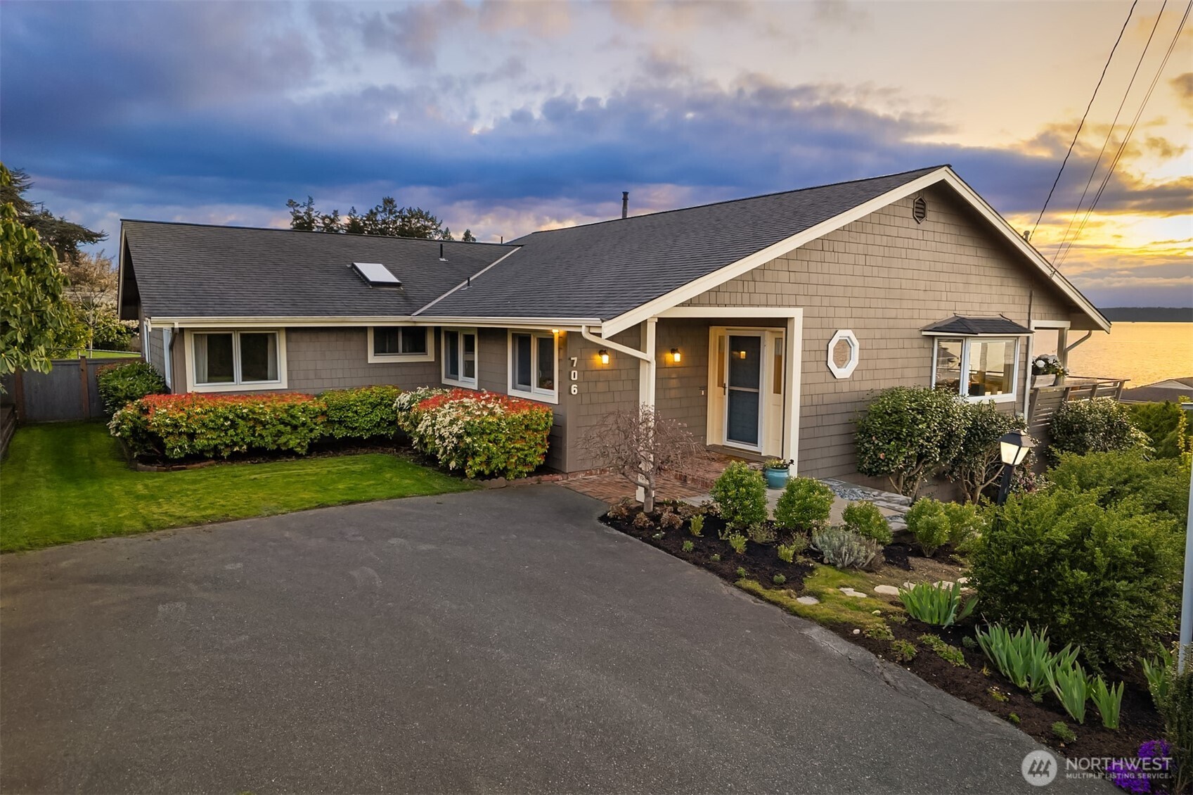 706 Driftwood Lane