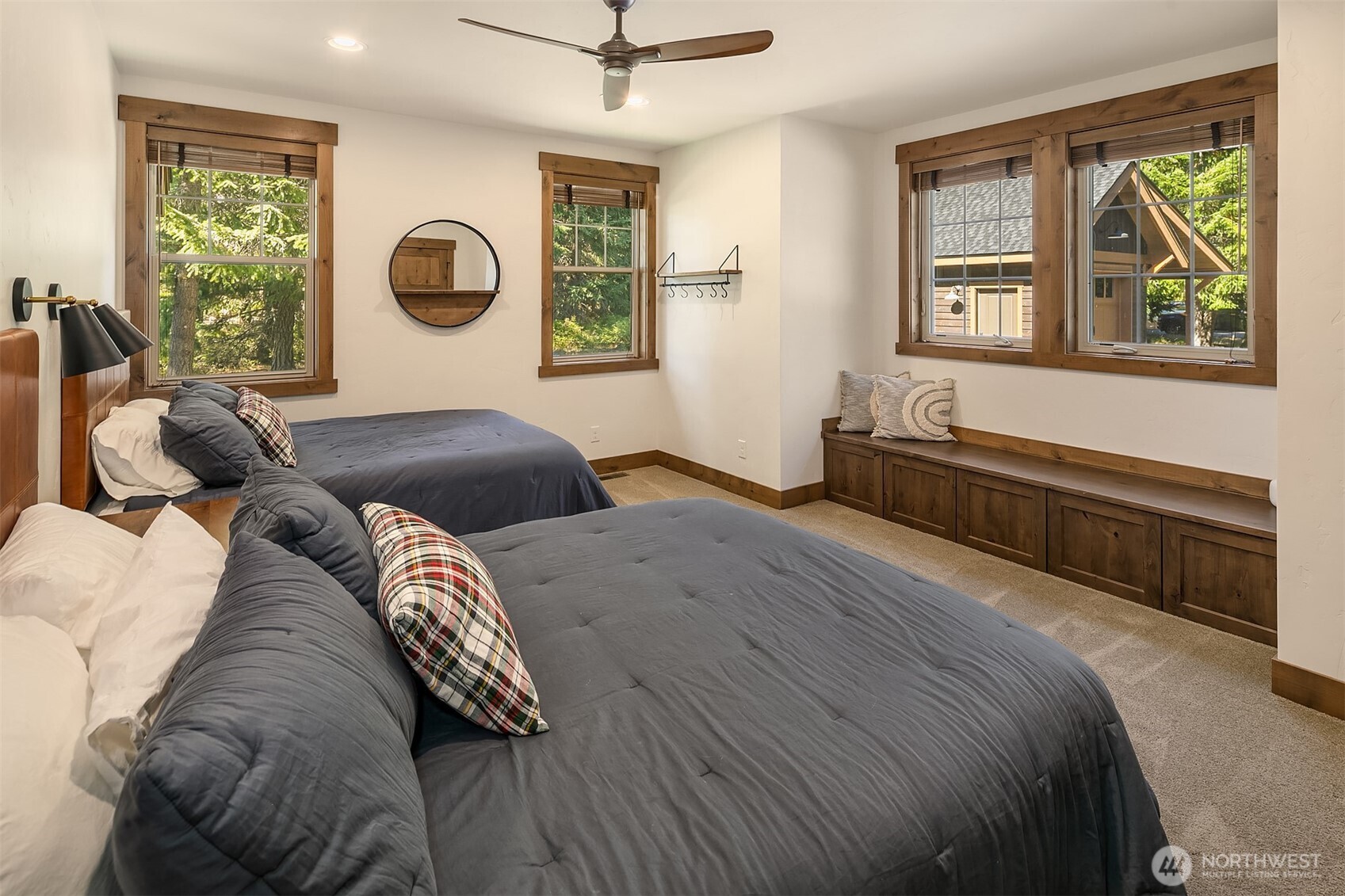 291 Ruby King Loop