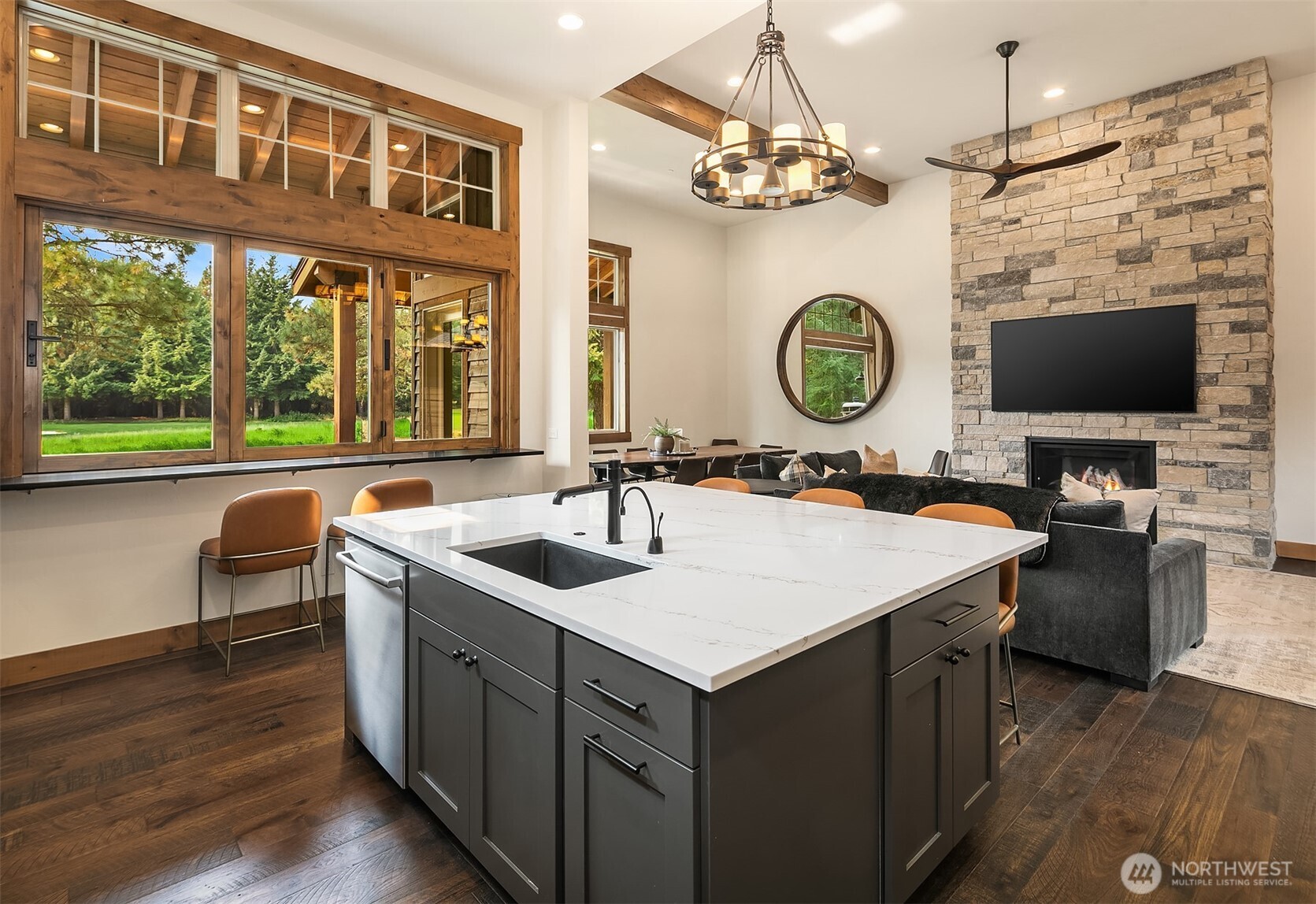 291 Ruby King Loop