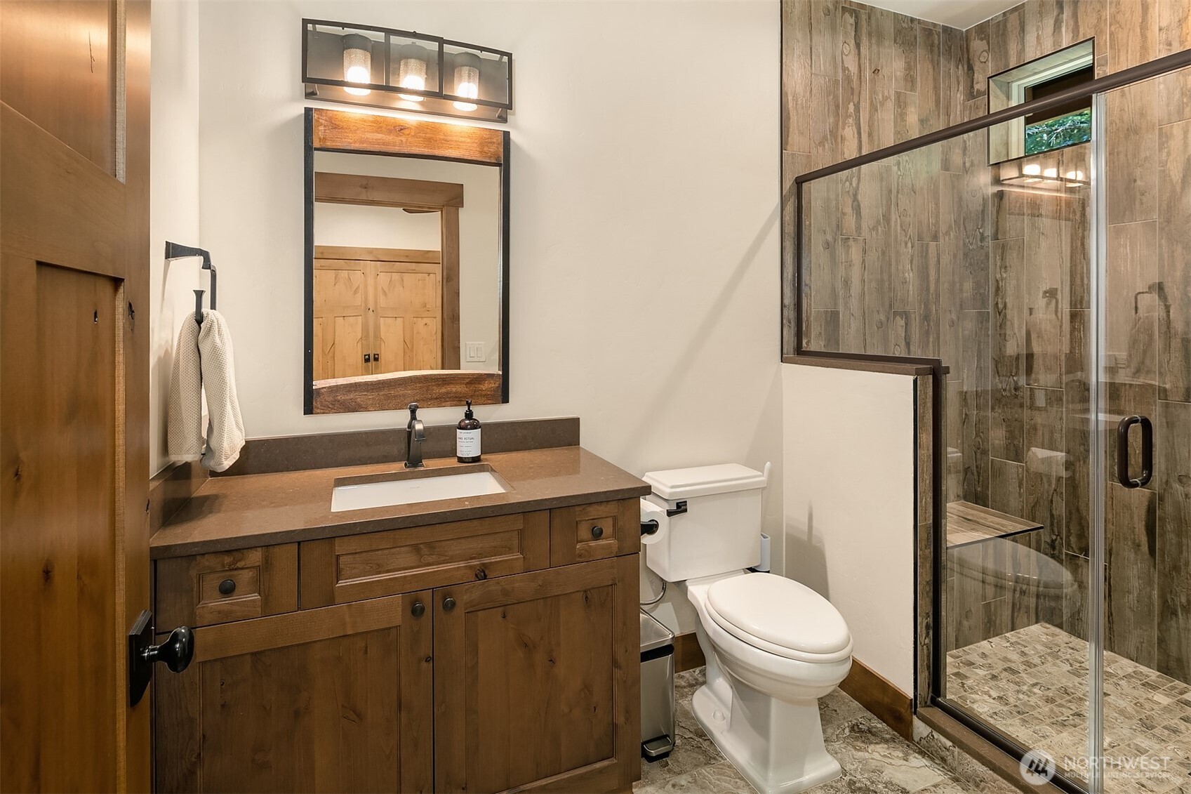 291 Ruby King Loop