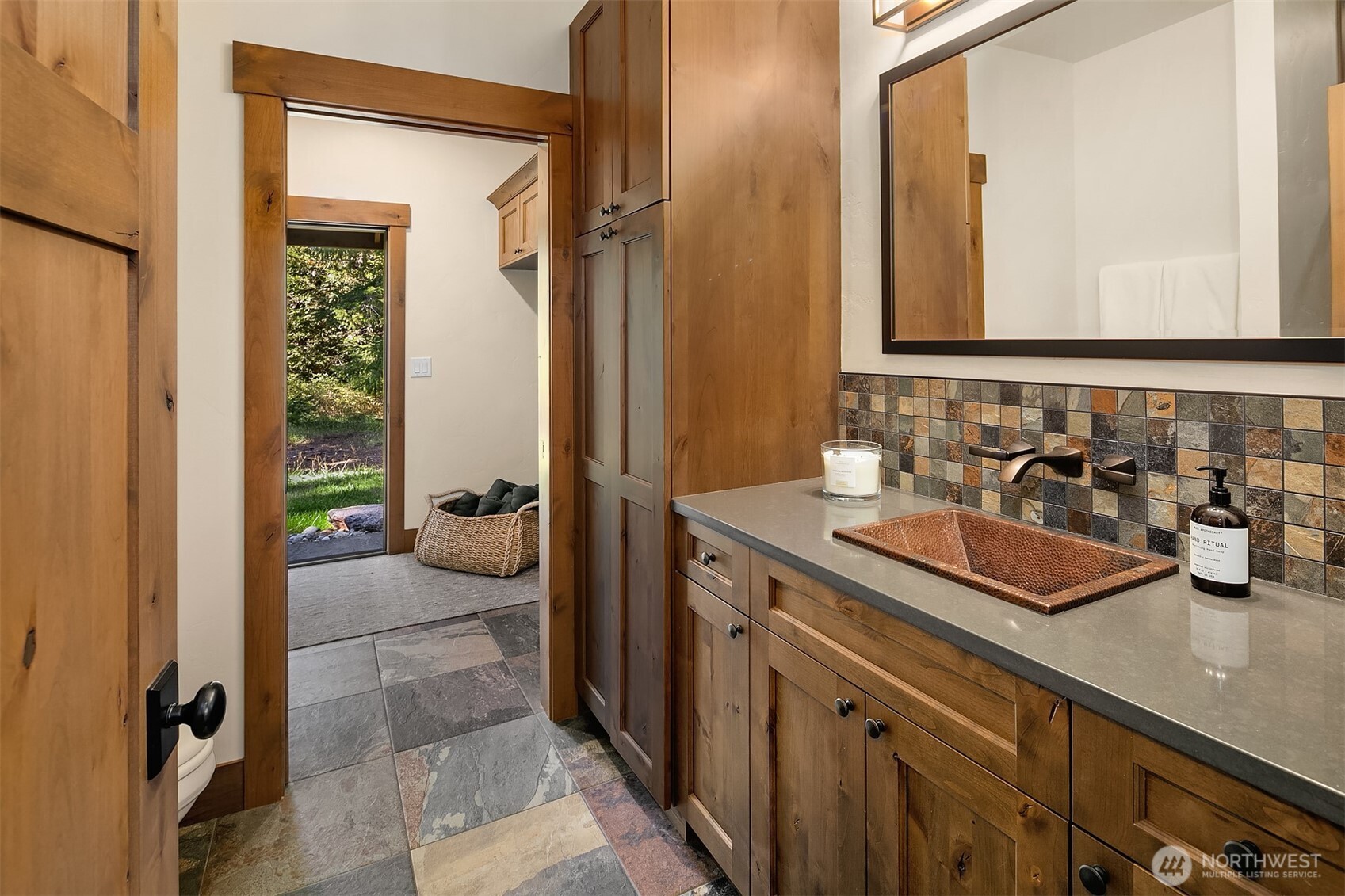 291 Ruby King Loop