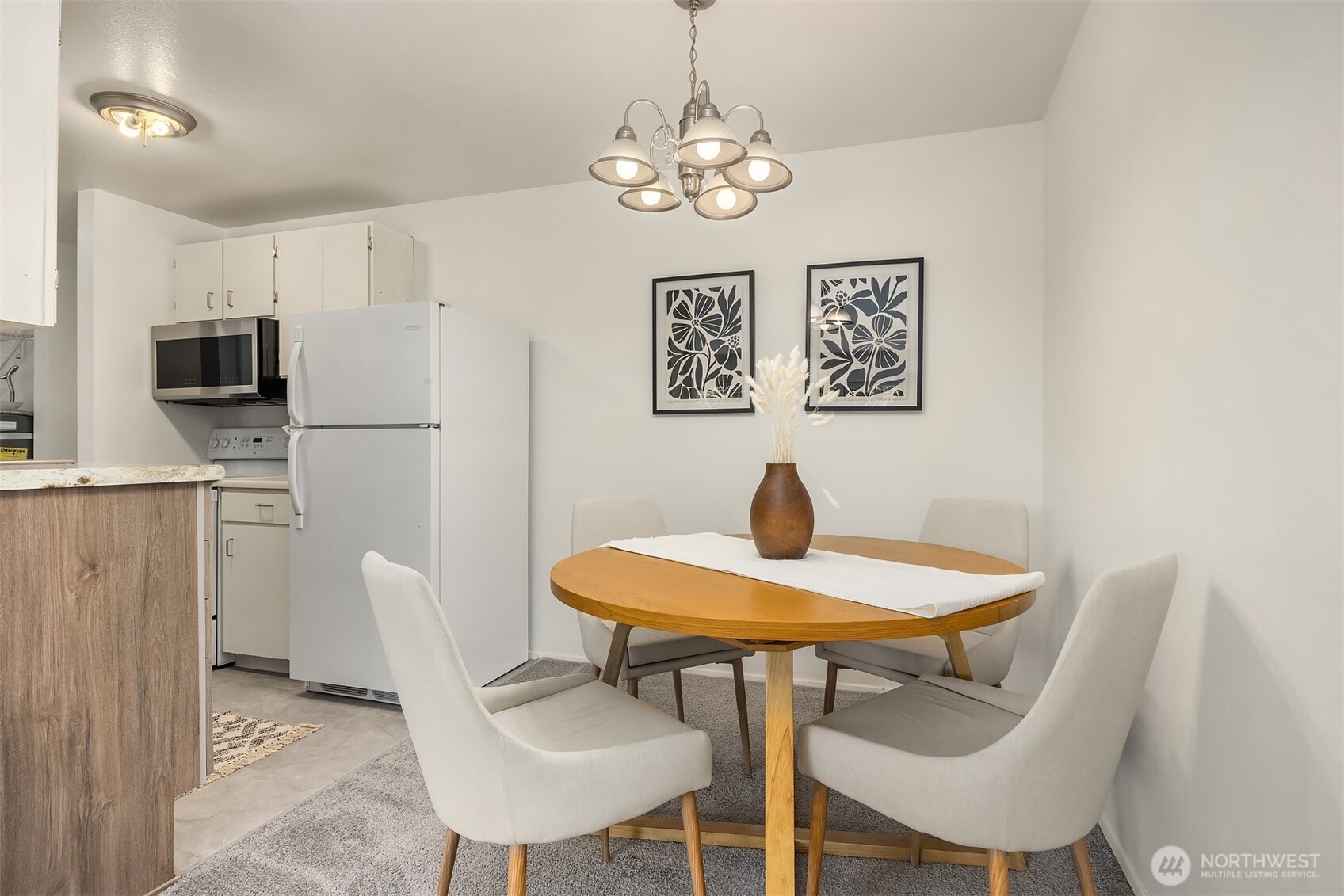 19428 Aurora Avenue N Unit: 427