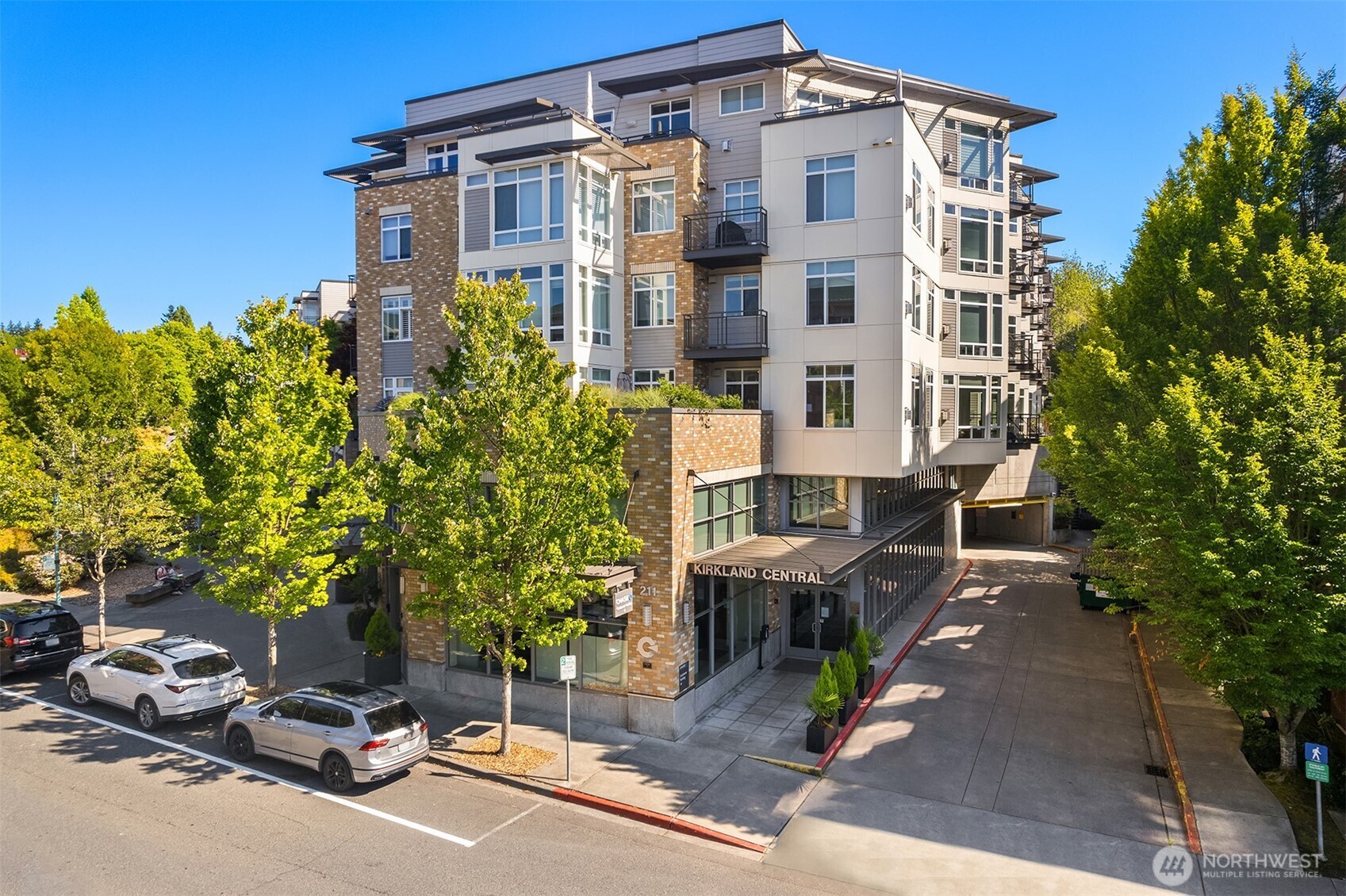 211 Kirkland Avenue Unit: 504