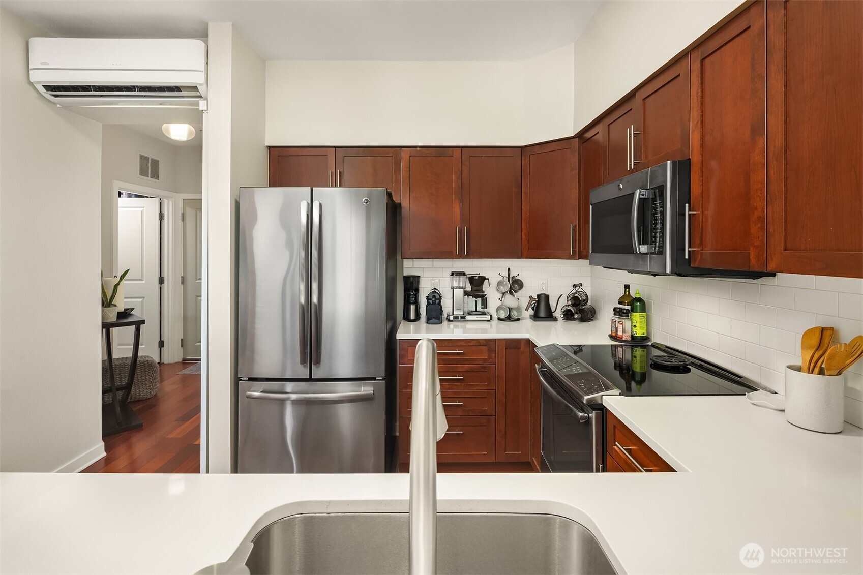 211 Kirkland Avenue Unit: 504