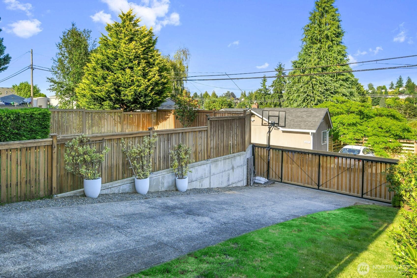 3228 36th Avenue W