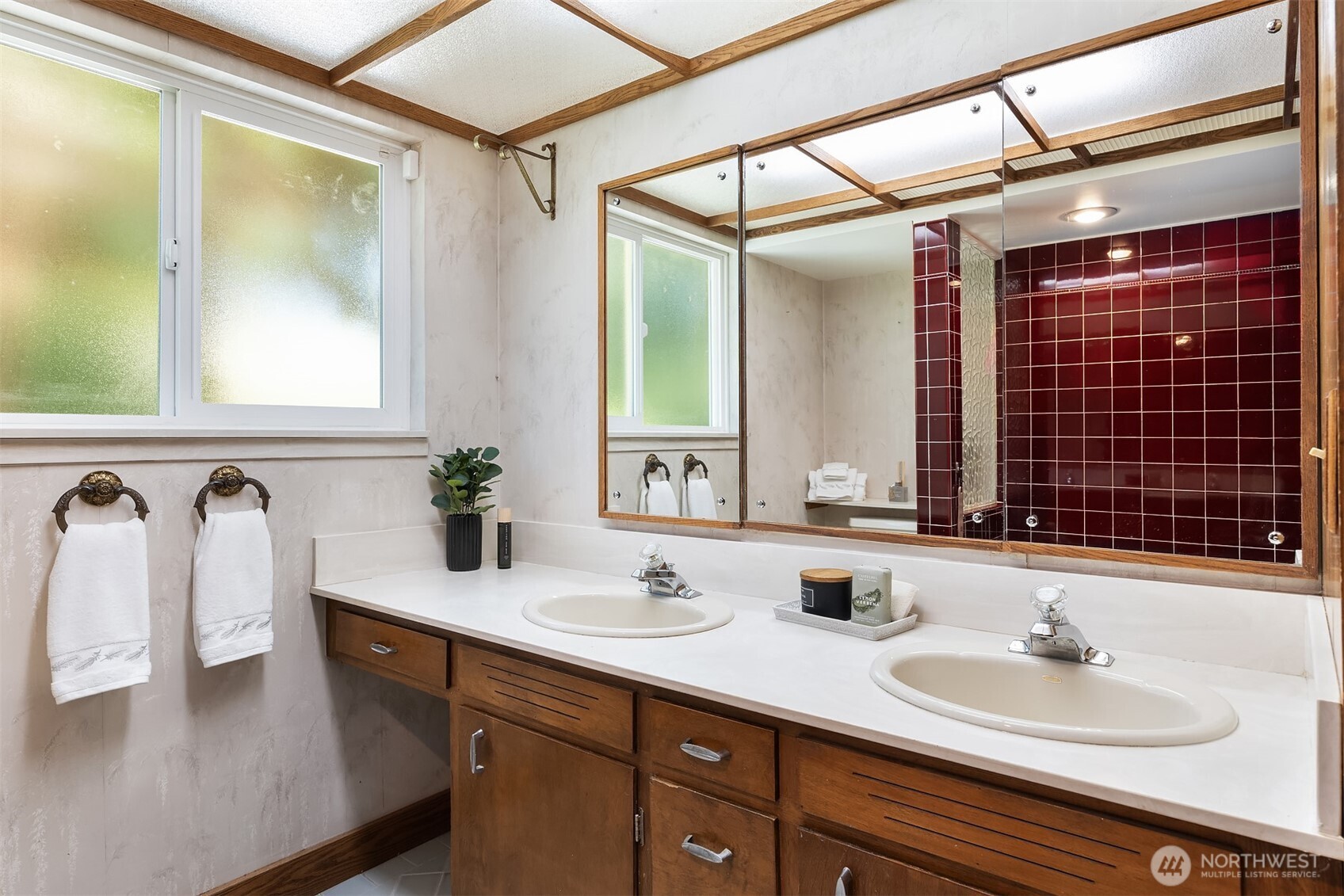 120 NW 195th Street