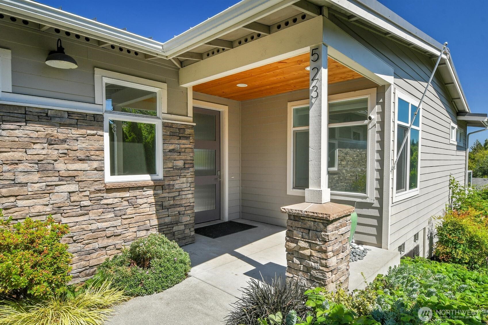 523 Paradise Lane