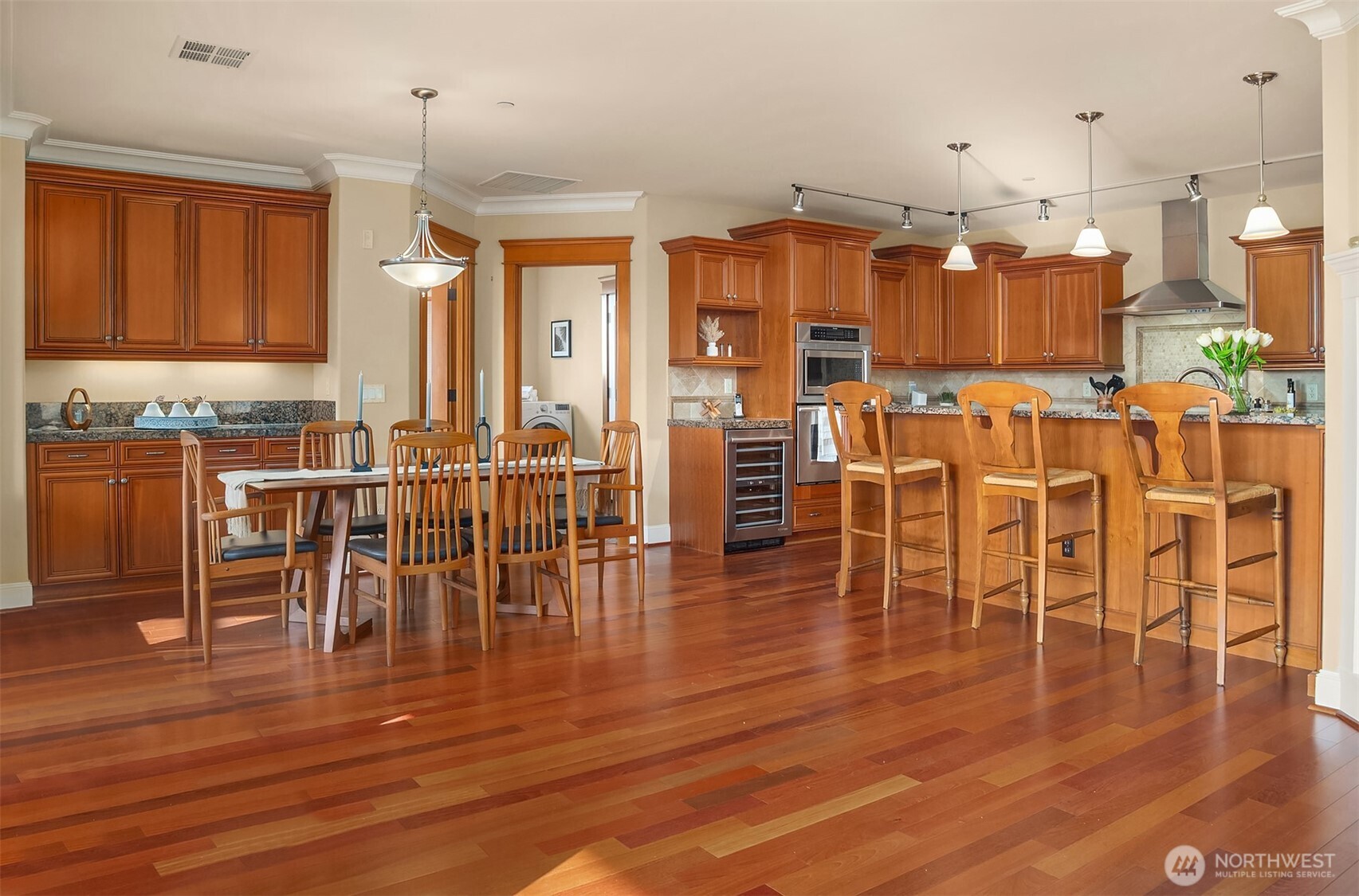 600 Bell Street Unit: 302