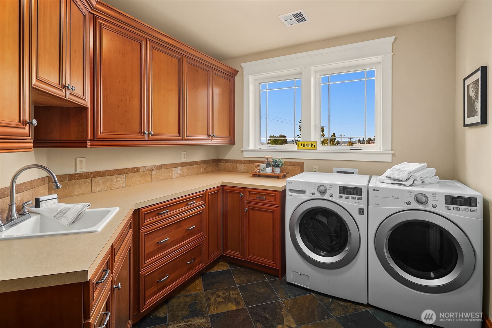 600 Bell Street Unit: 302