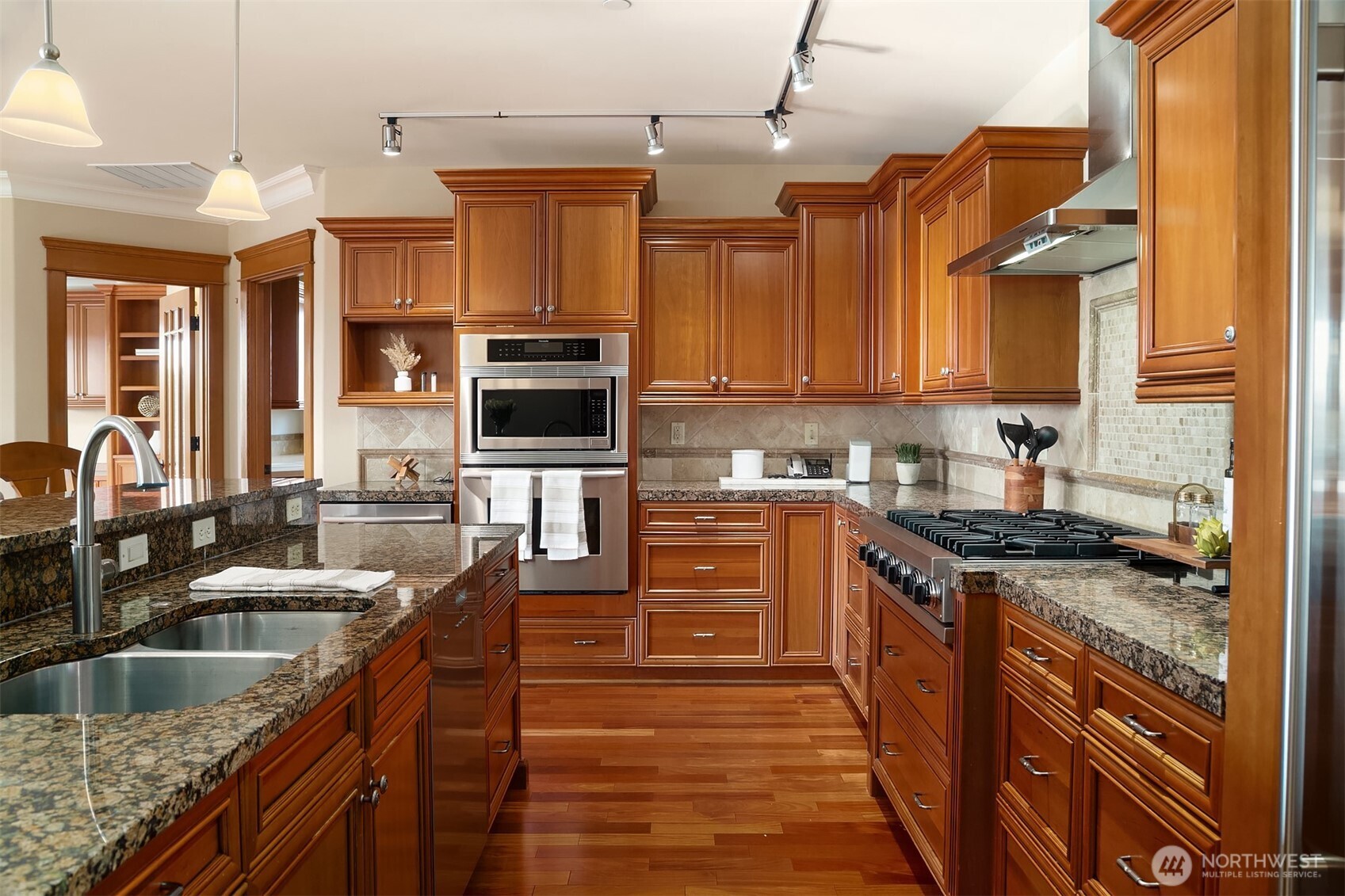 600 Bell Street Unit: 302