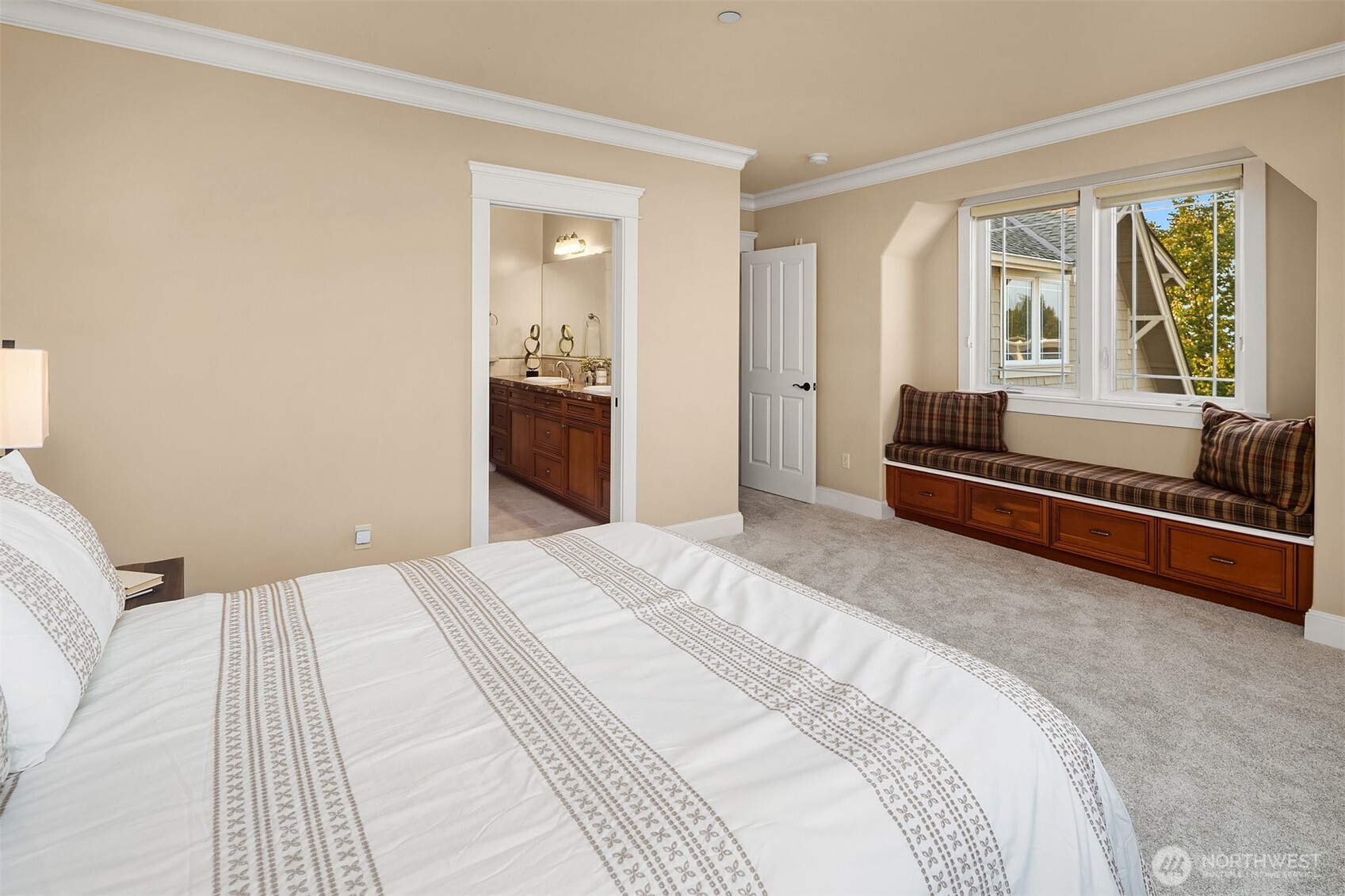 600 Bell Street Unit: 302