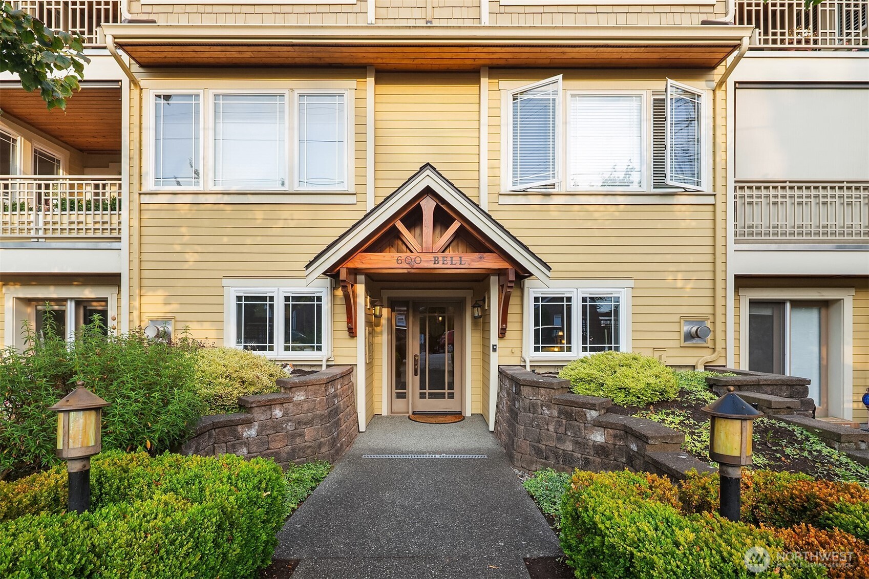 600 Bell Street Unit: 302